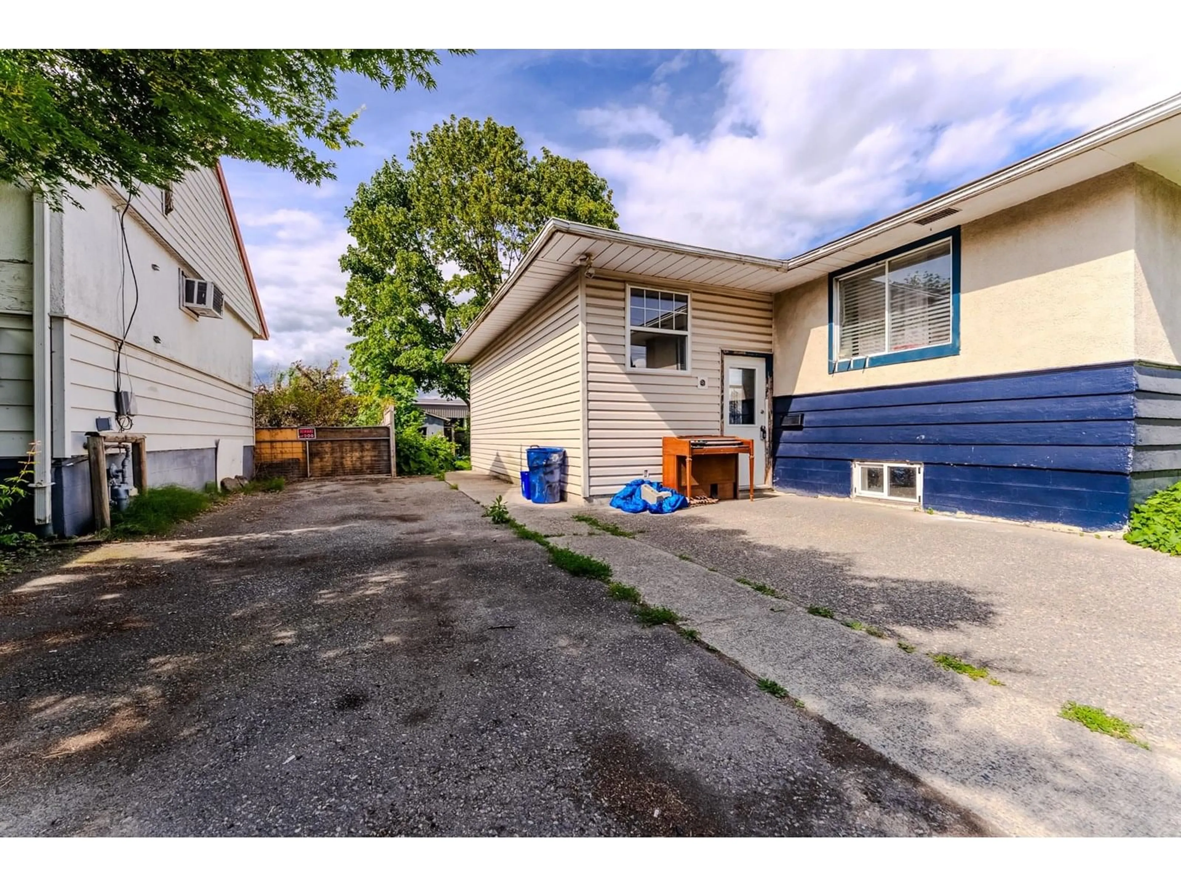 Unknown for 46295 CHILLIWACK CENTRAL ROAD, Chilliwack British Columbia V2P1J7