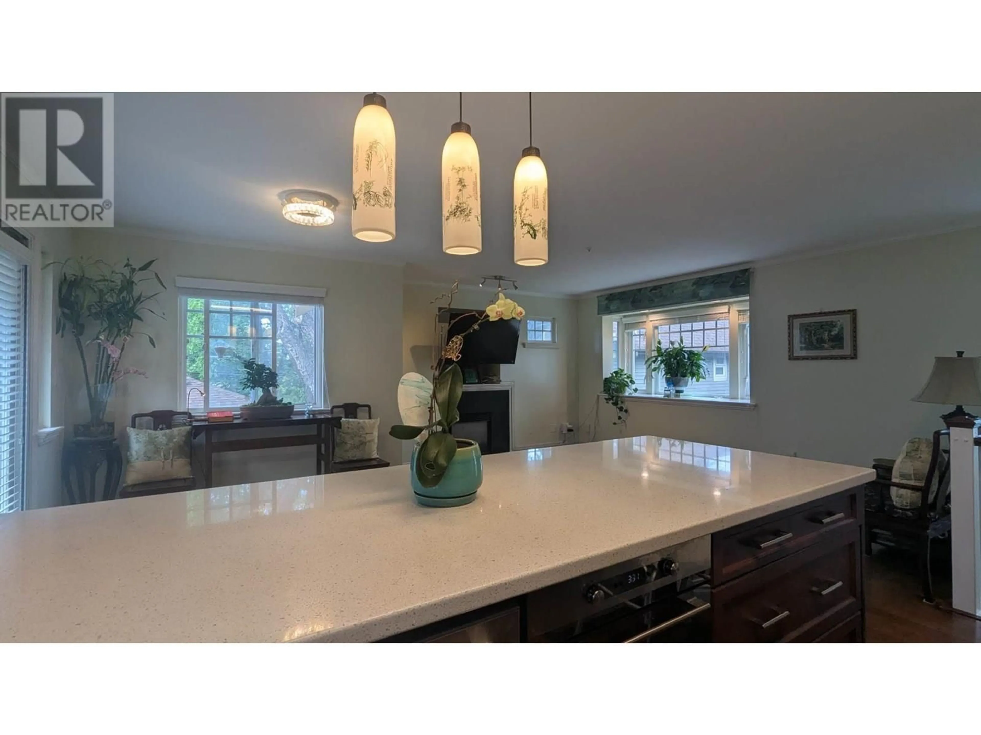 Open concept kitchen, ceramic/tile floor for 2952 8TH AVENUE, Vancouver British Columbia V6K2C1
