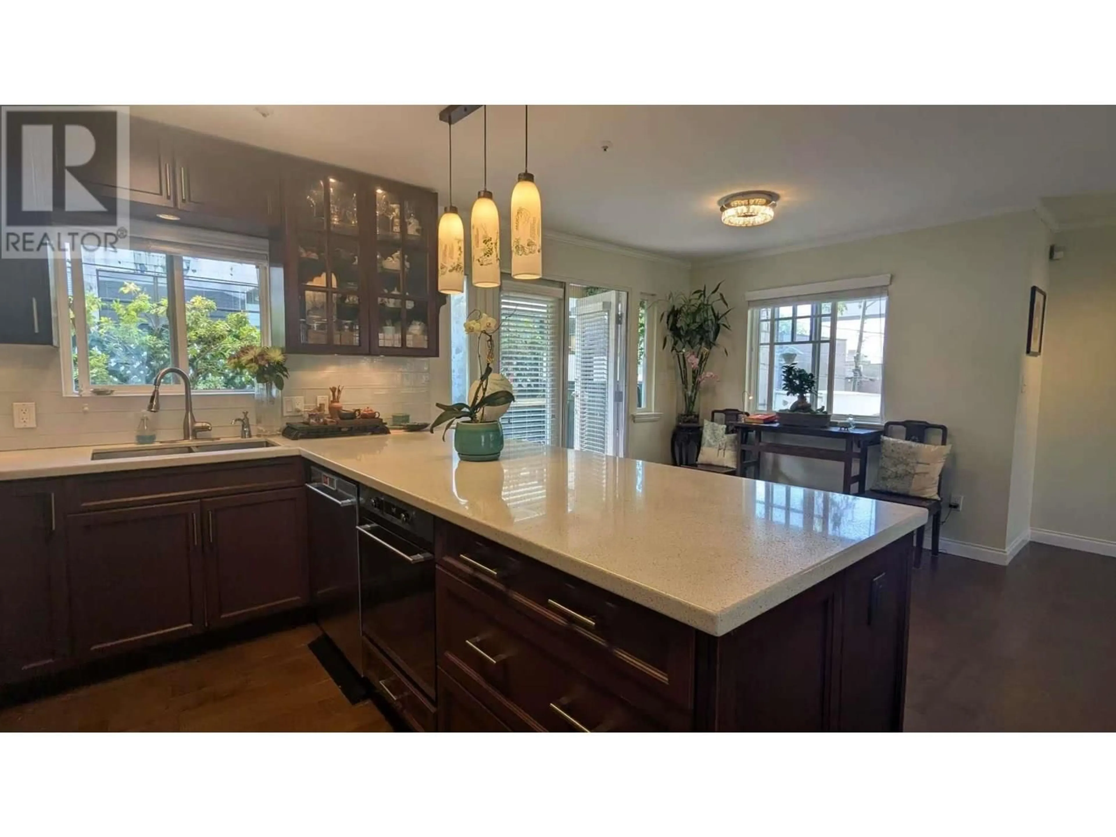 Open concept kitchen, ceramic/tile floor for 2952 8TH AVENUE, Vancouver British Columbia V6K2C1