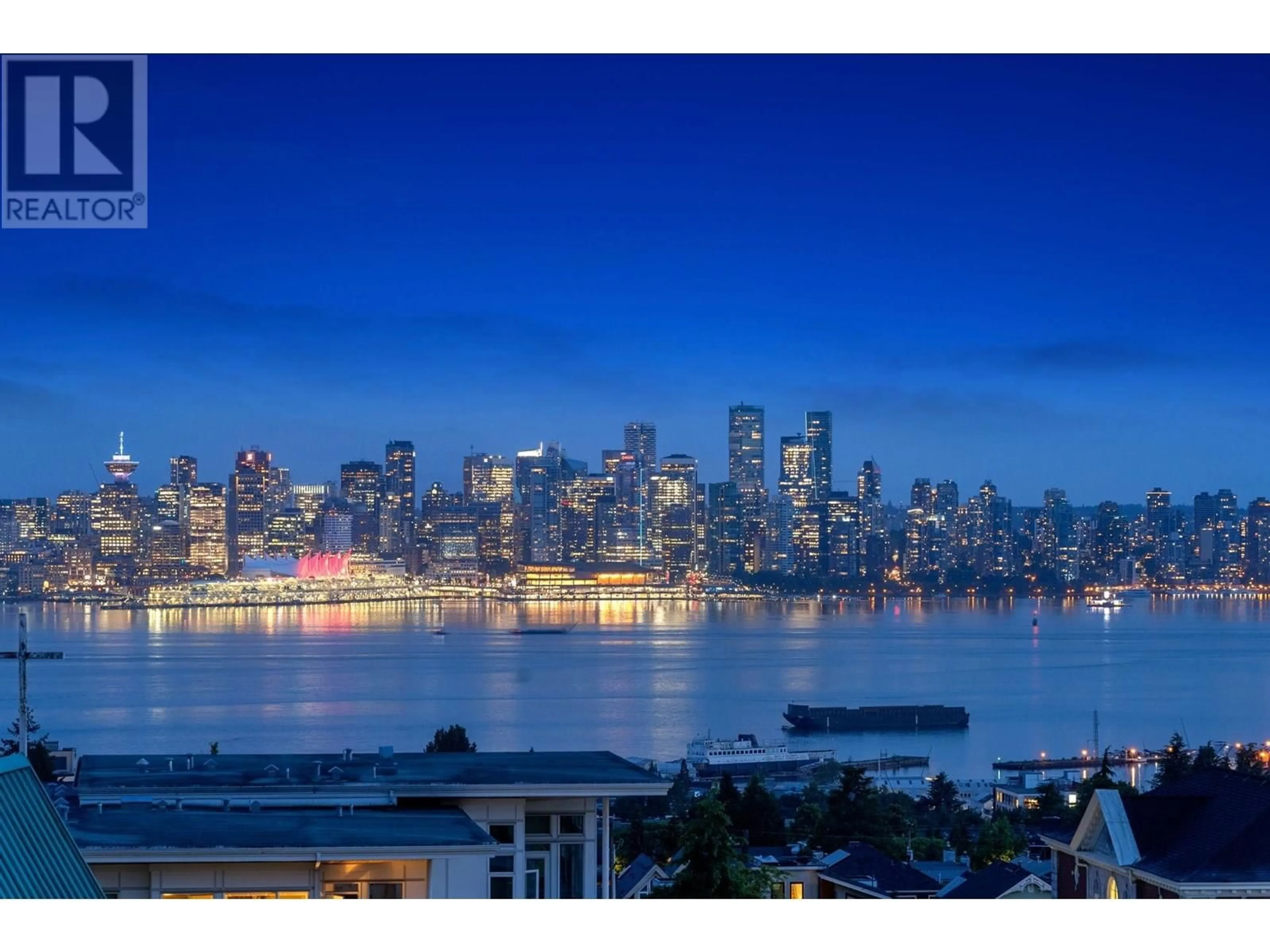 Blurry image for 501 - 210 13TH STREET, North Vancouver British Columbia V7M1N7