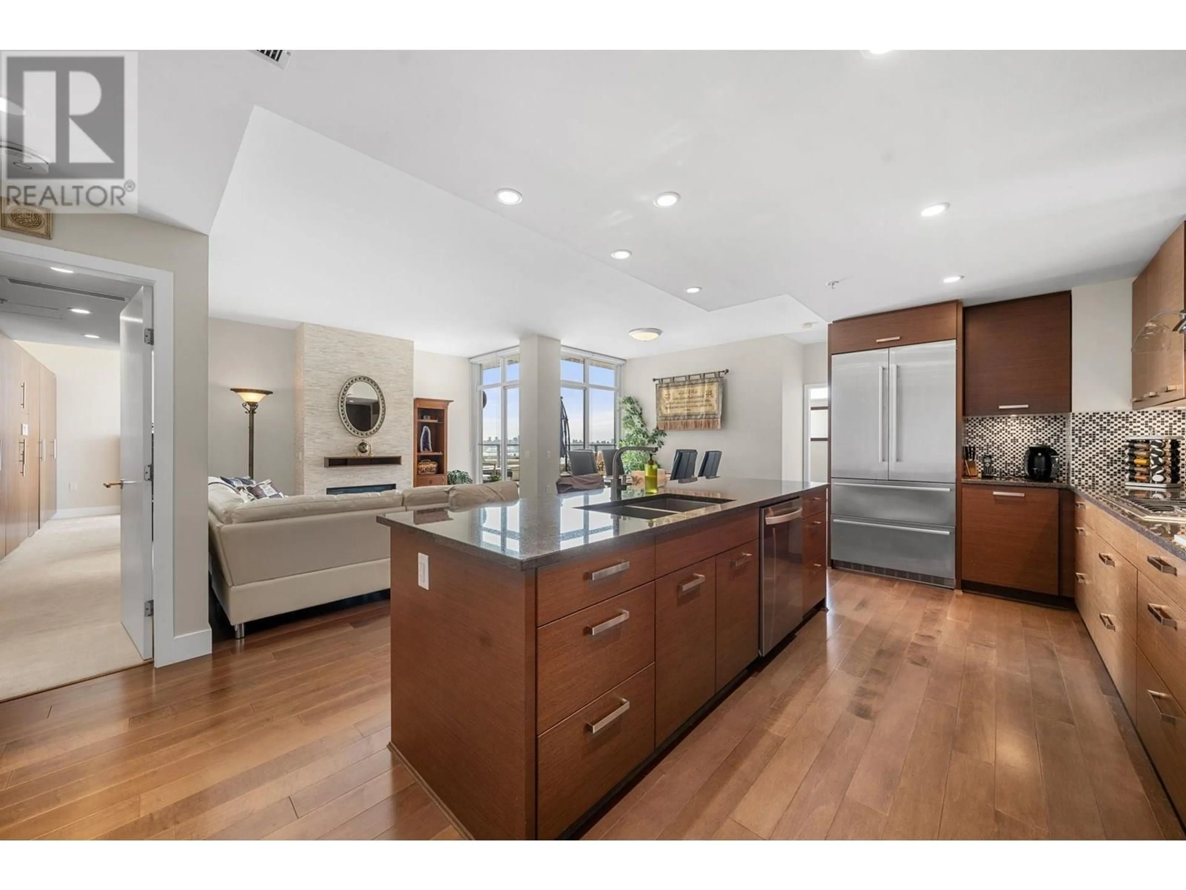 Open concept kitchen, unknown for 501 - 210 13TH STREET, North Vancouver British Columbia V7M1N7