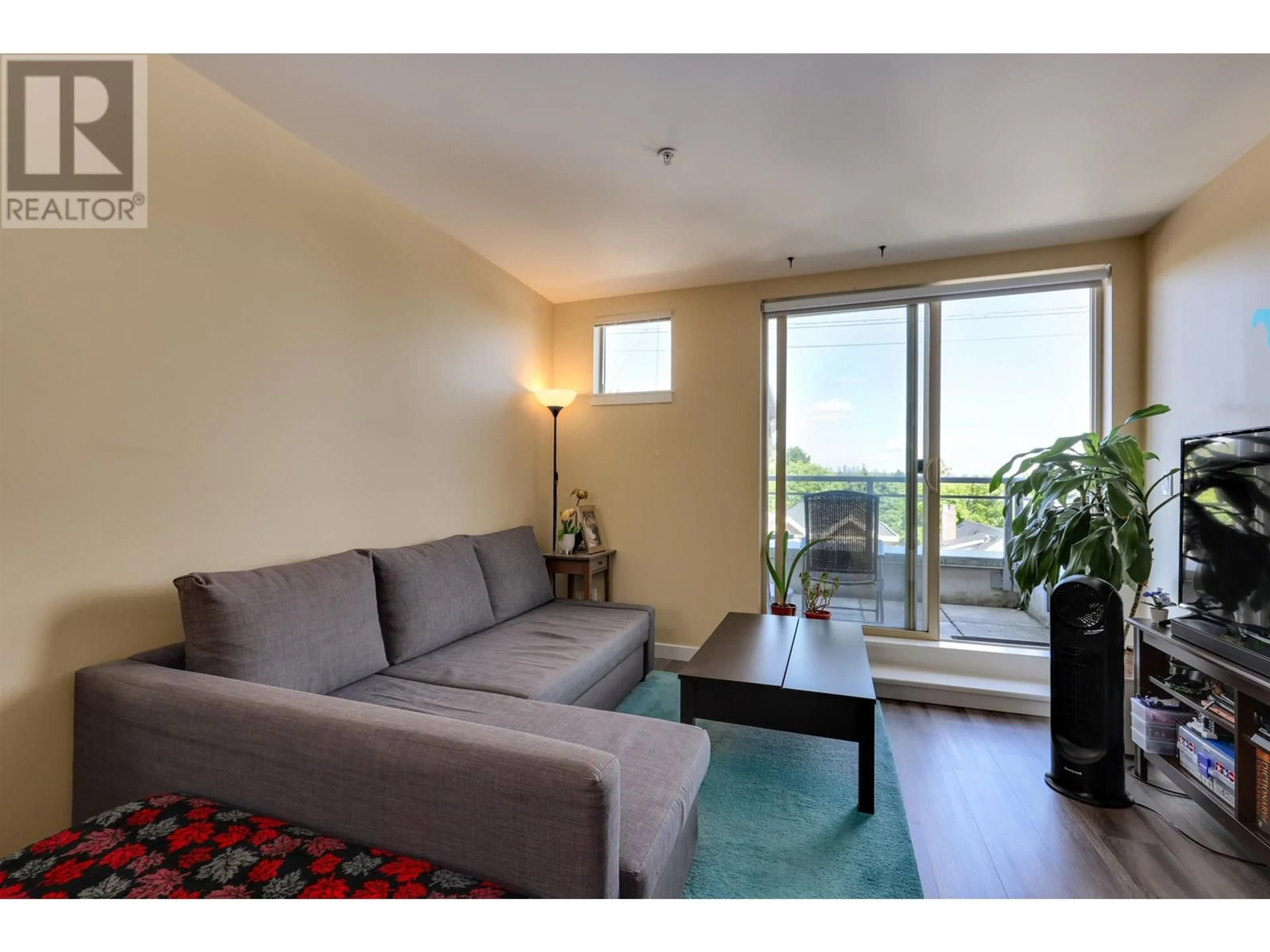 Living room with furniture, unknown for PH3 - 6172 FRASER STREET, Vancouver British Columbia V5W3A1