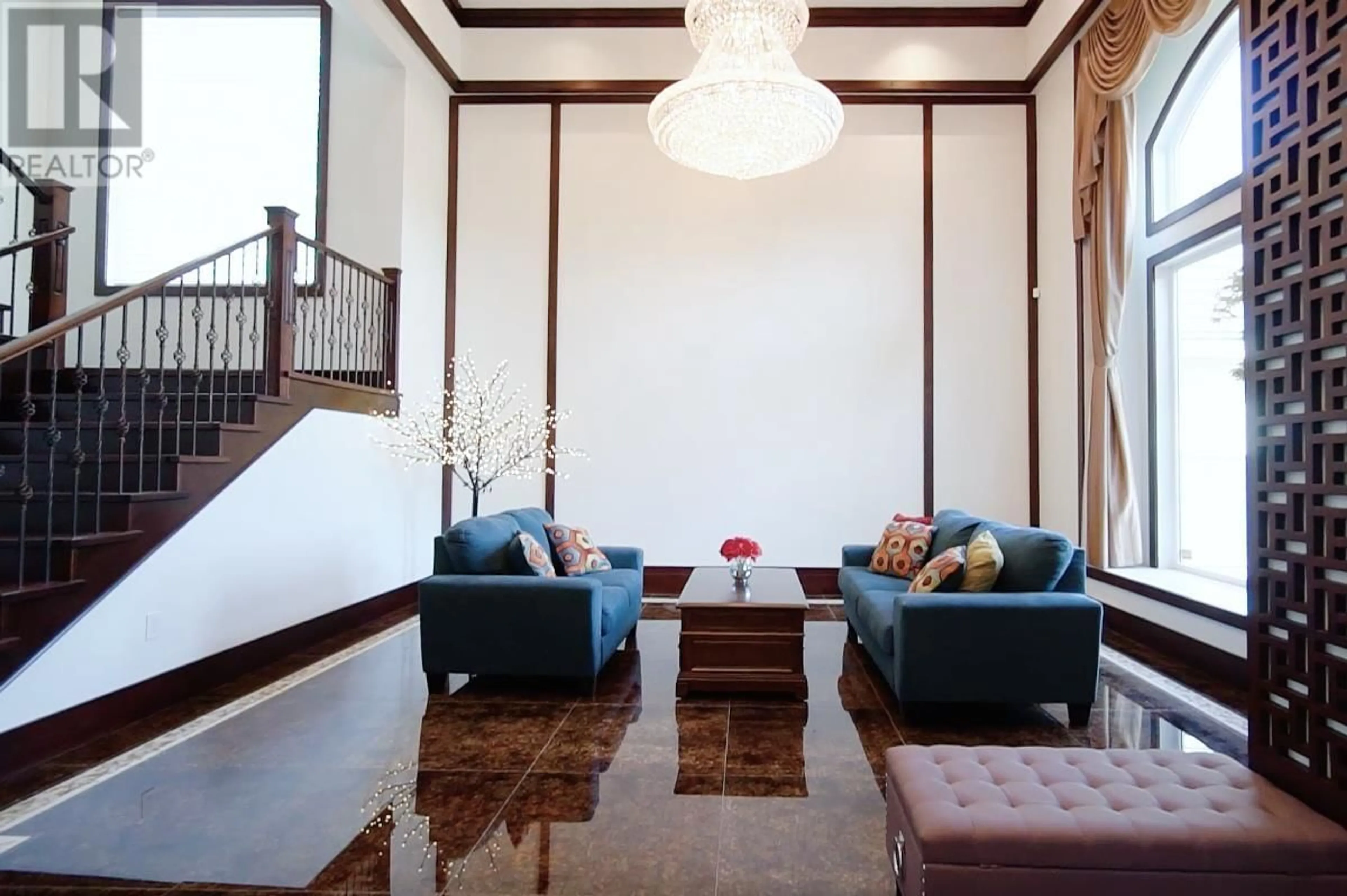 Lobby for 6700 MAPLE ROAD, Richmond British Columbia V7E1G5