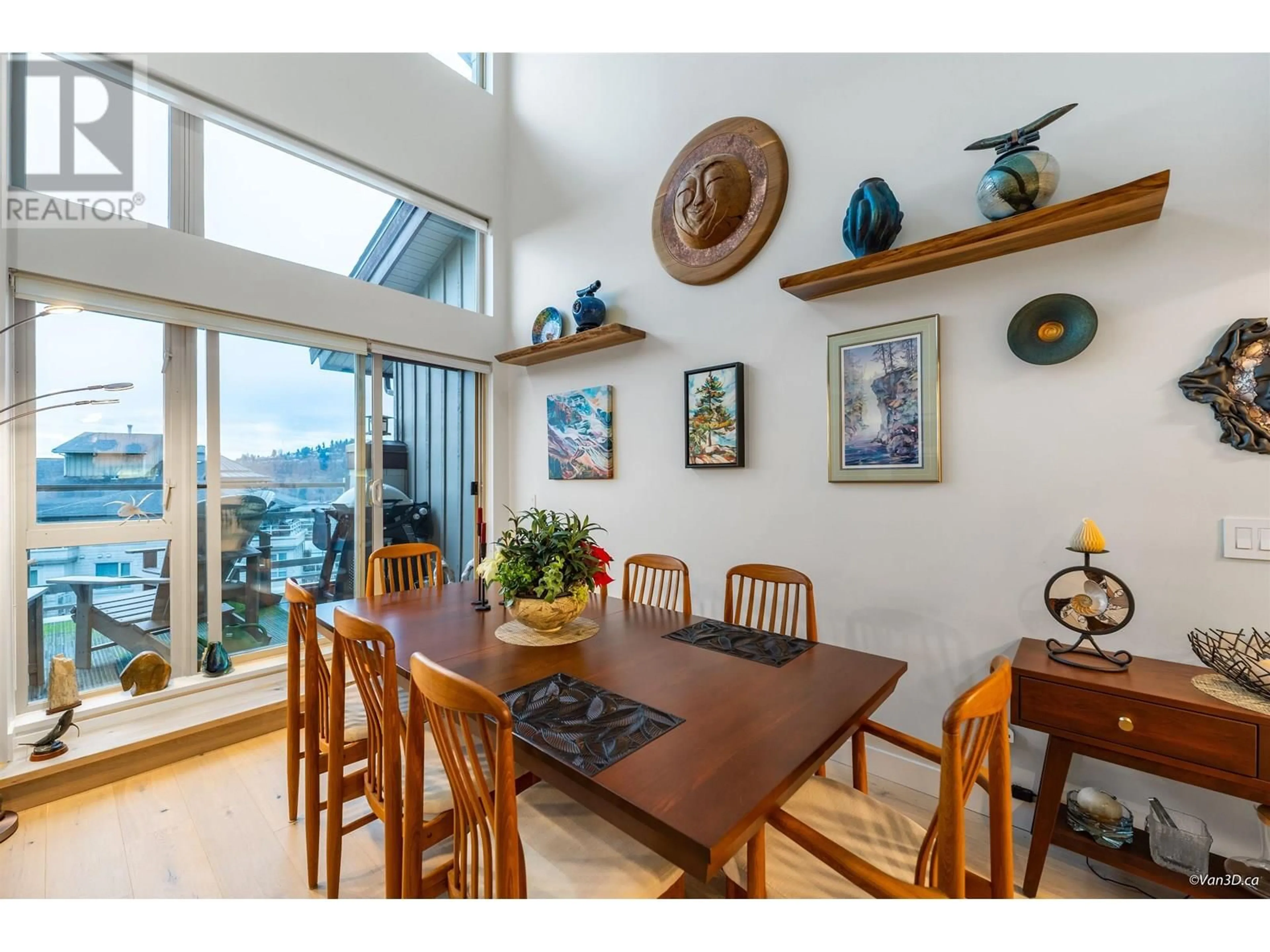 Dining room, wood/laminate floor for 507 - 580 RAVEN WOODS DRIVE, North Vancouver British Columbia V7G2T2