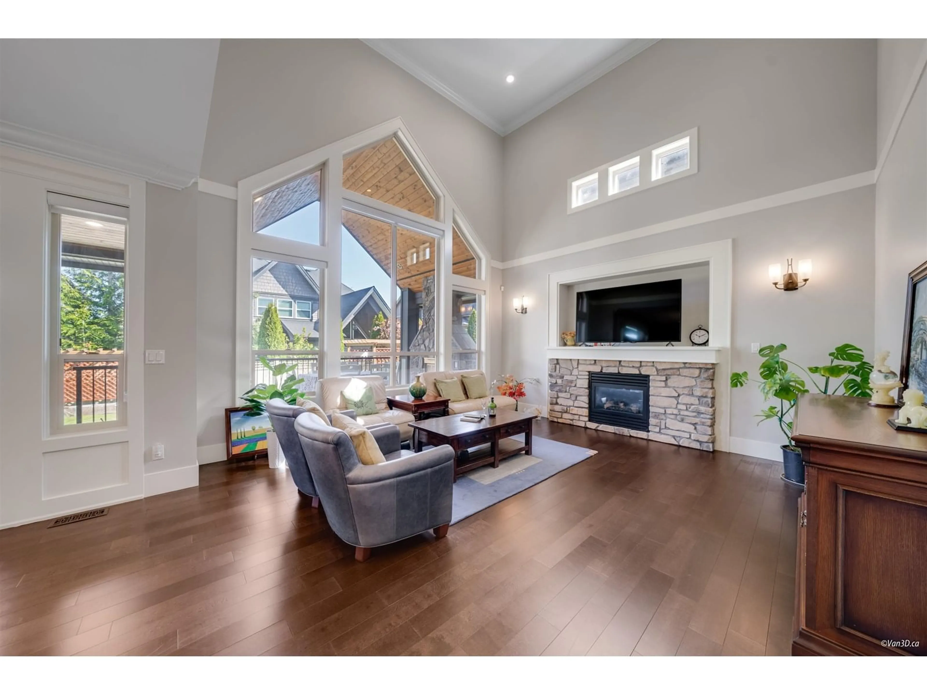 Living room with furniture, unknown for 16147 27B, Surrey British Columbia V3Z3W1