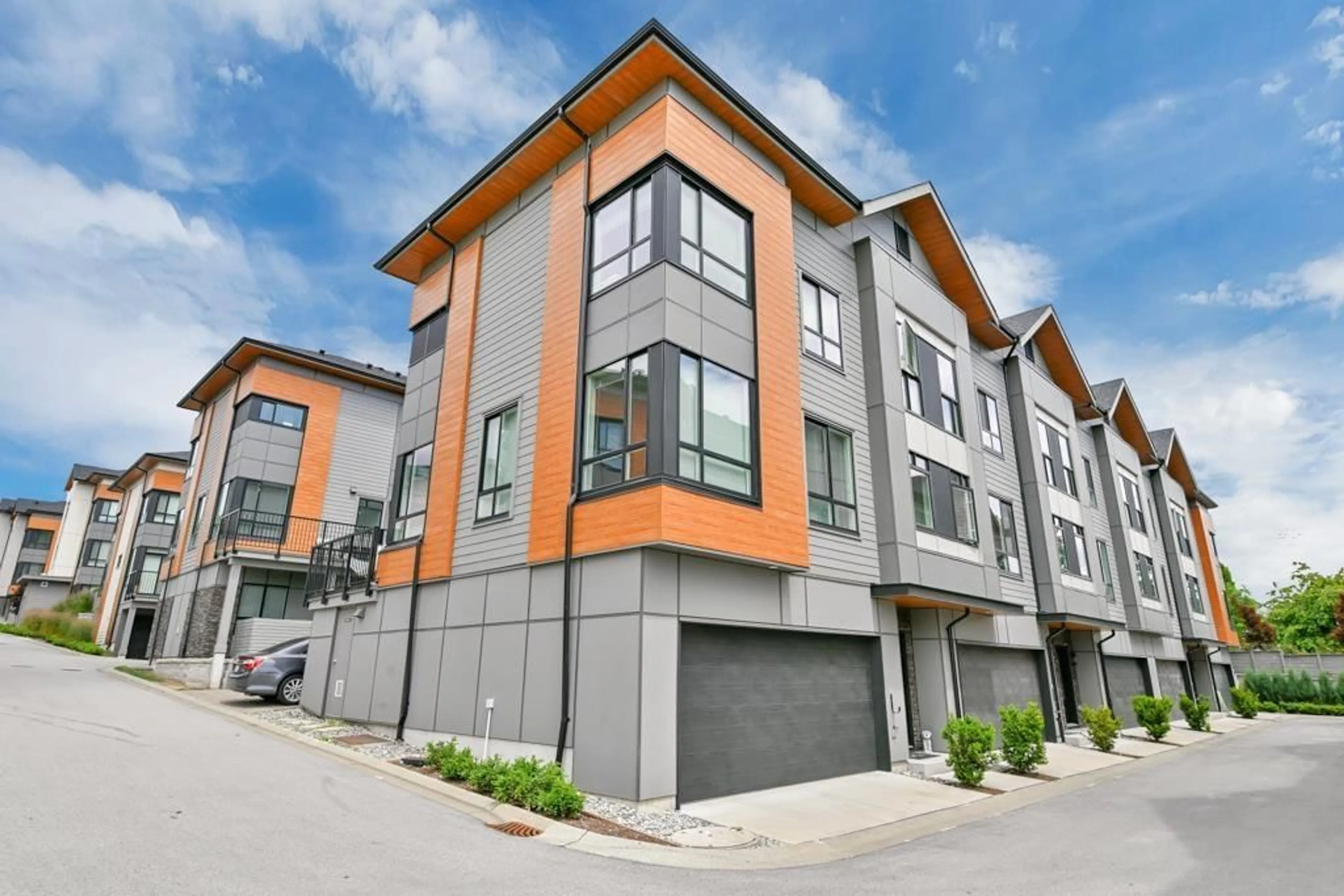 Unknown for 11 - 15151 EDMUND, Surrey British Columbia V3S0B2