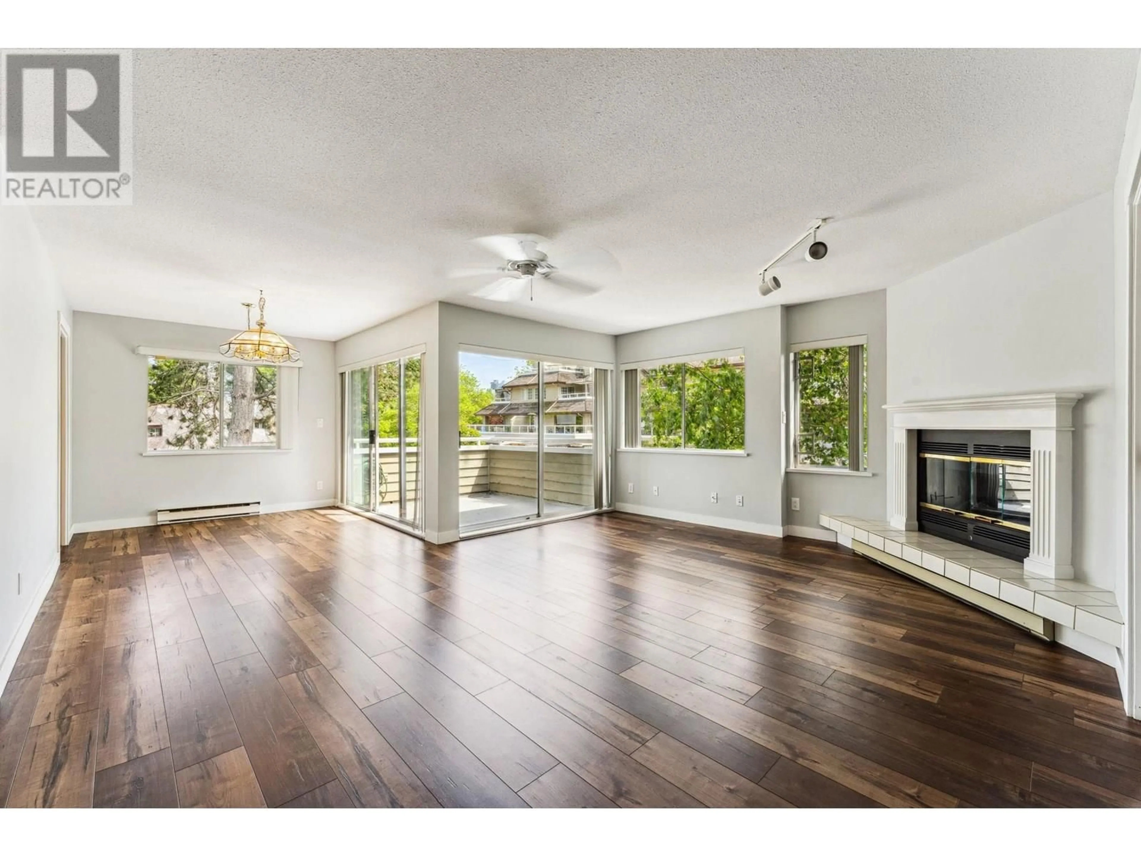 Unknown for 3969 CREEKSIDE PLACE, Burnaby British Columbia V5G4R4