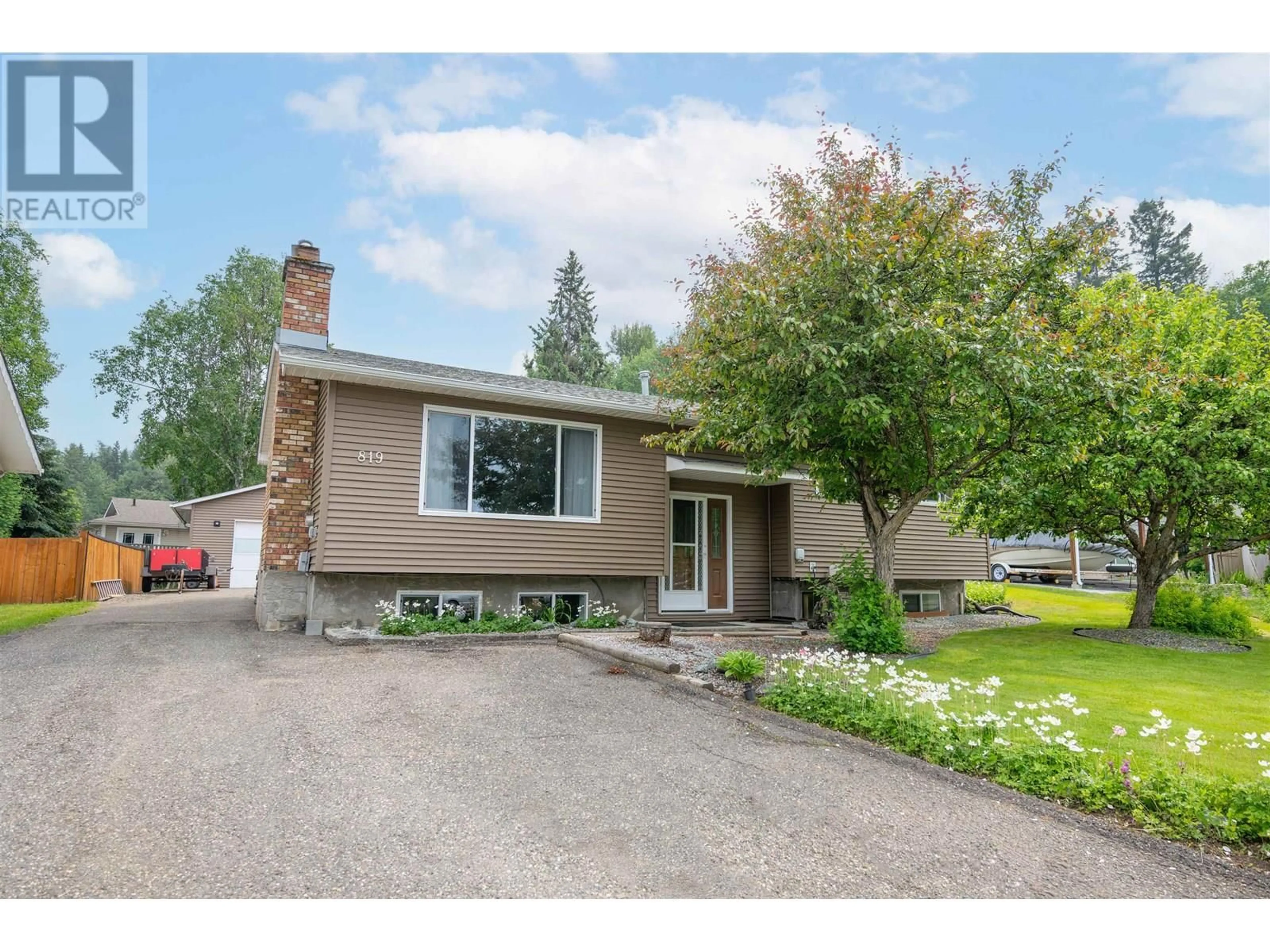 Unknown for 819 BLAIR CRESCENT, Prince George British Columbia V2M6H4