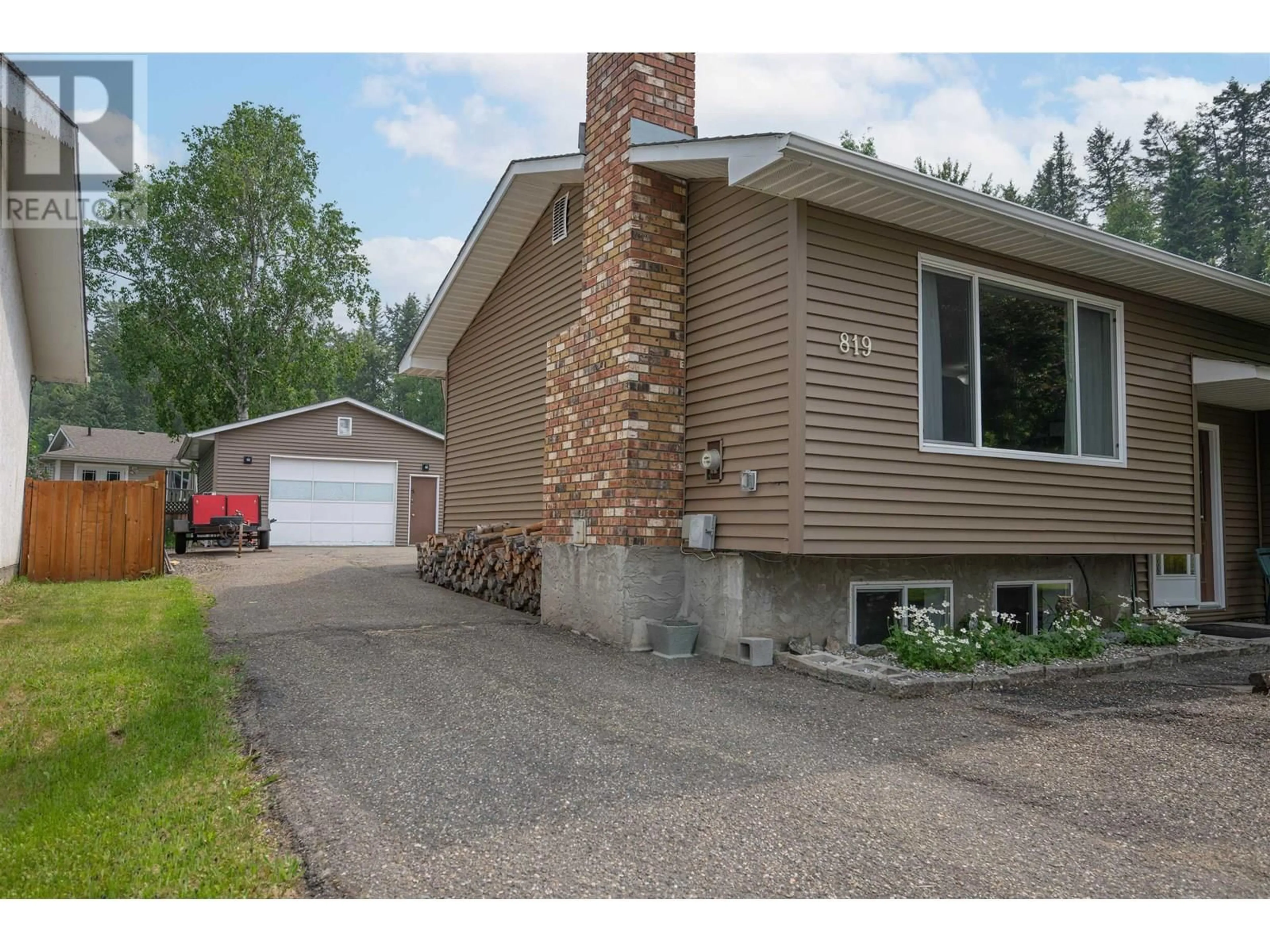 Unknown for 819 BLAIR CRESCENT, Prince George British Columbia V2M6H4