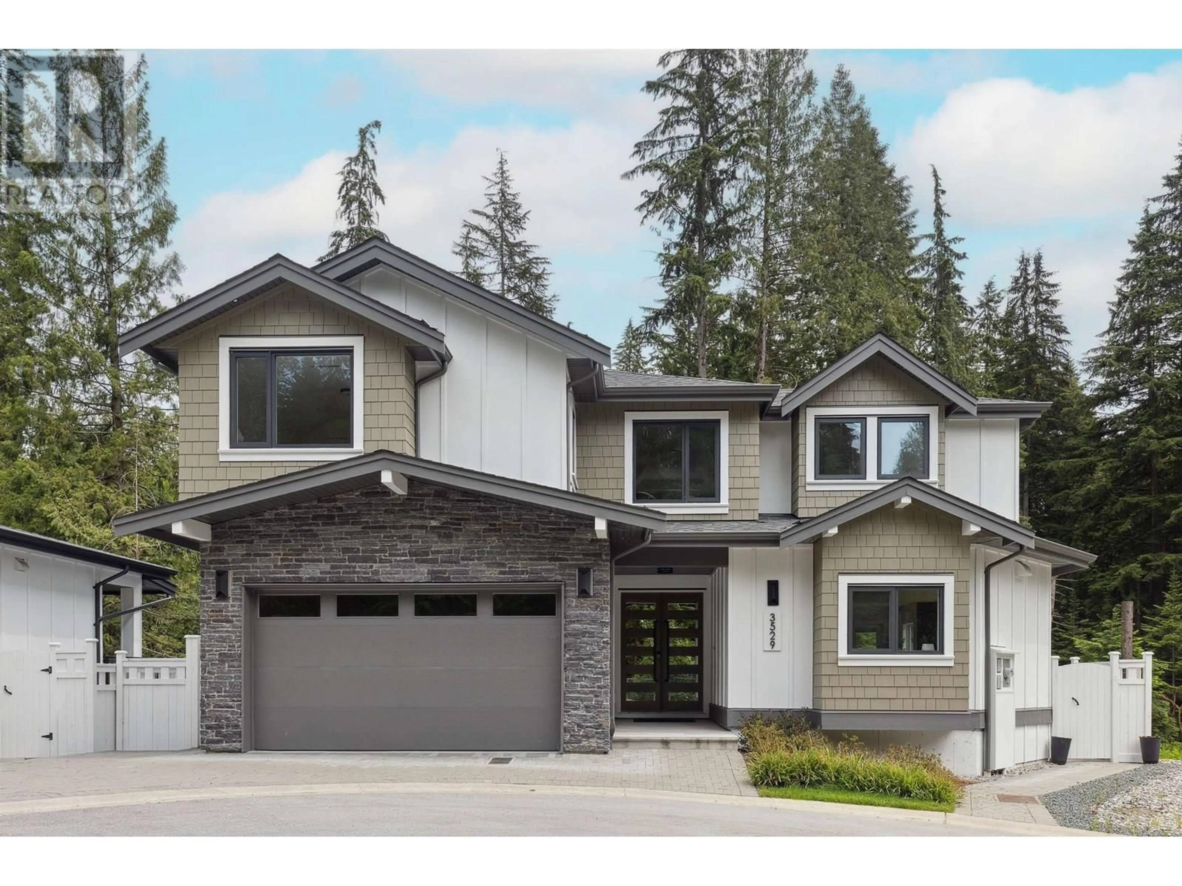 Home with vinyl exterior material, street for 3529 ANNE MACDONALD WAY, North Vancouver British Columbia V7G2S7
