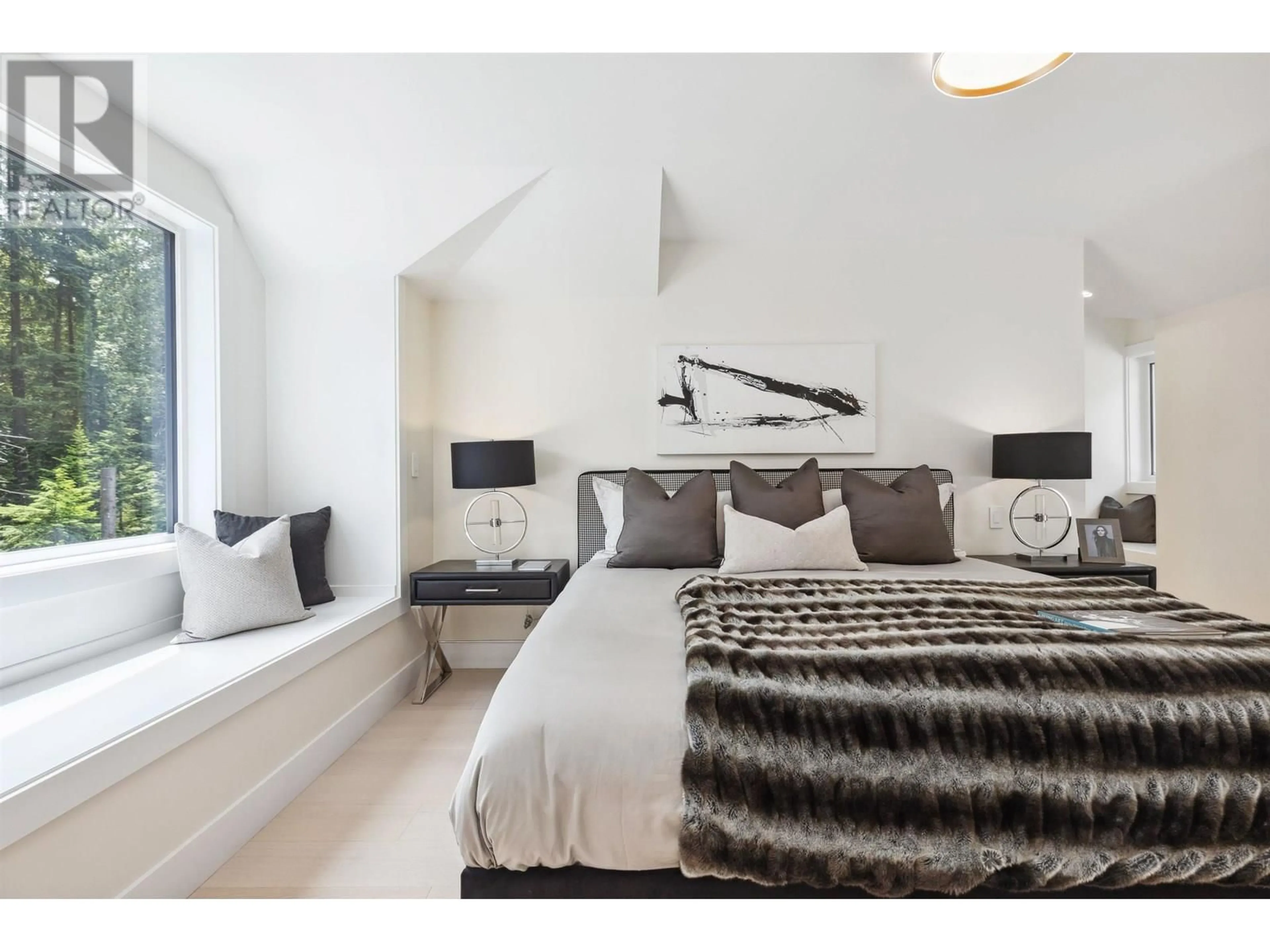 Bedroom with bed, wood/laminate floor for 3529 ANNE MACDONALD WAY, North Vancouver British Columbia V7G2S7