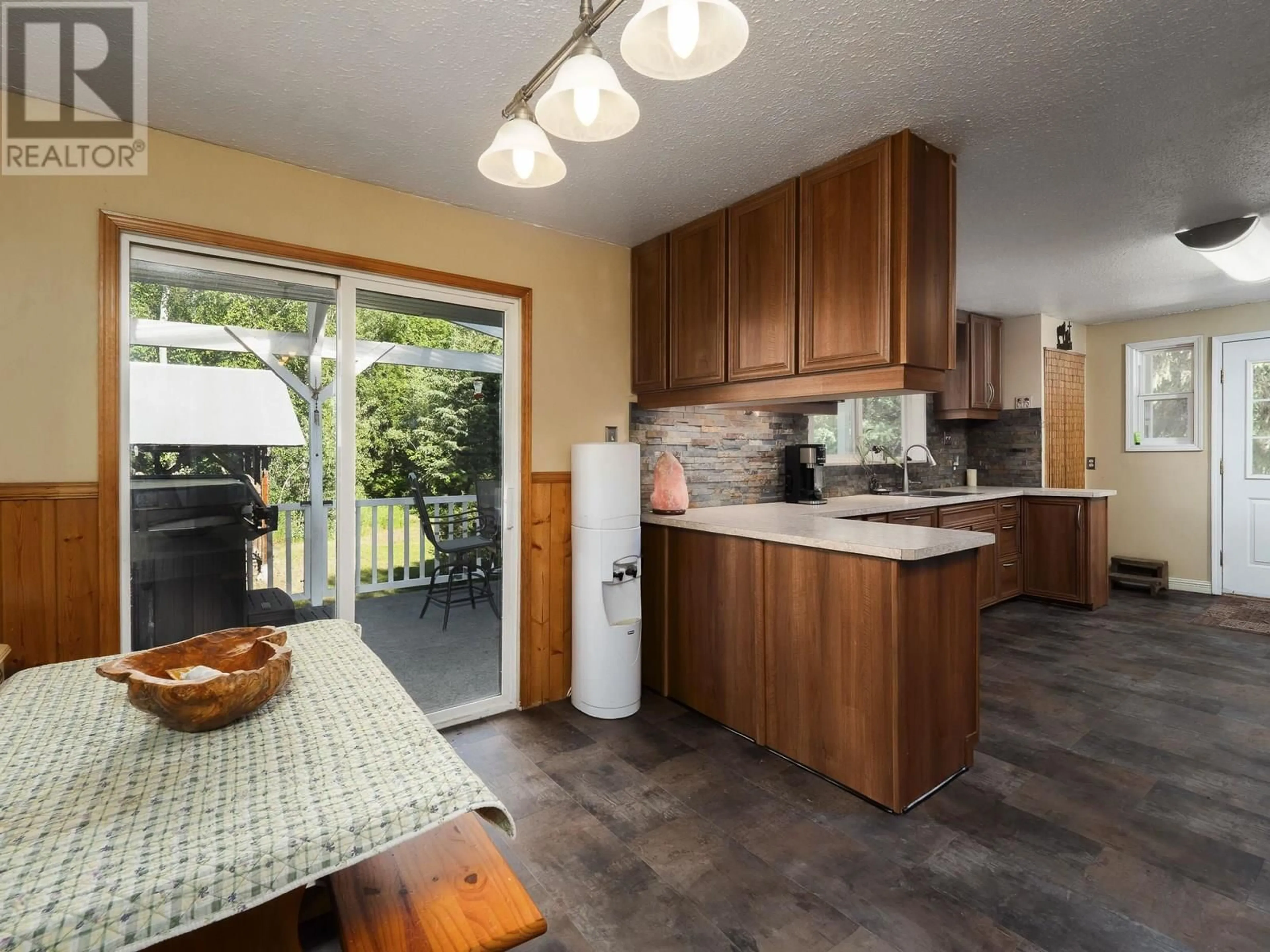 Open concept kitchen, unknown for 18880 FOREST NURSERY ROAD, Prince George British Columbia V2N5Y7