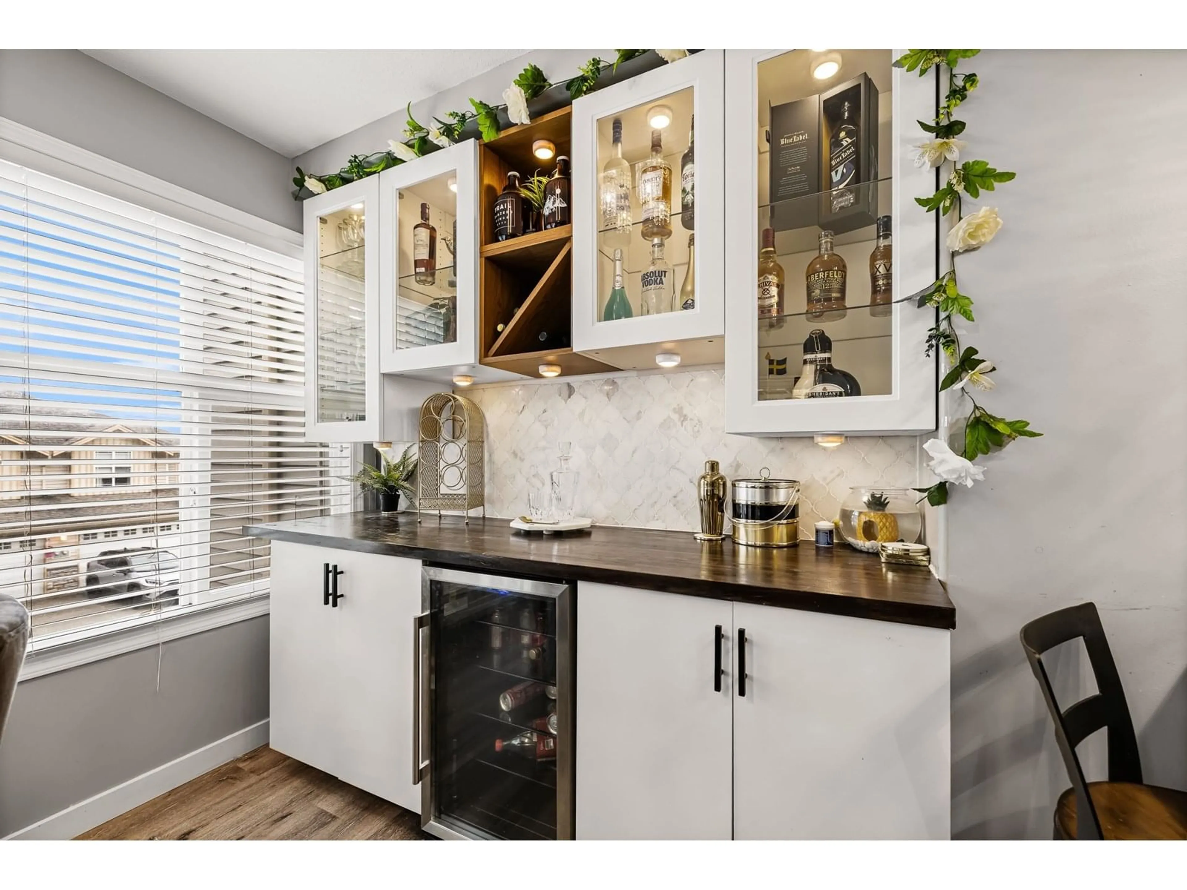 Open concept kitchen, unknown for 48 - 46906 RUSSELL ROAD, Chilliwack British Columbia V2R5T3