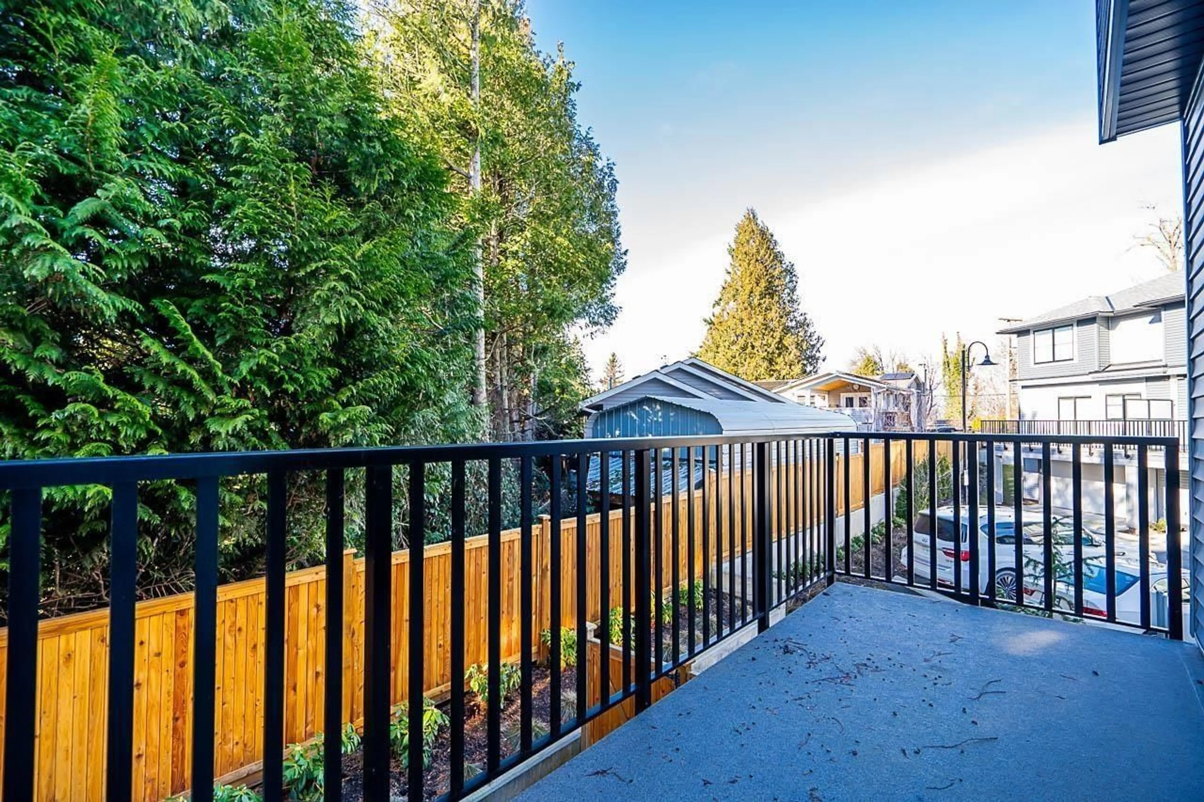 Patio, street for 1006 - 2267 MCKENZIE, Abbotsford British Columbia V2S0M9