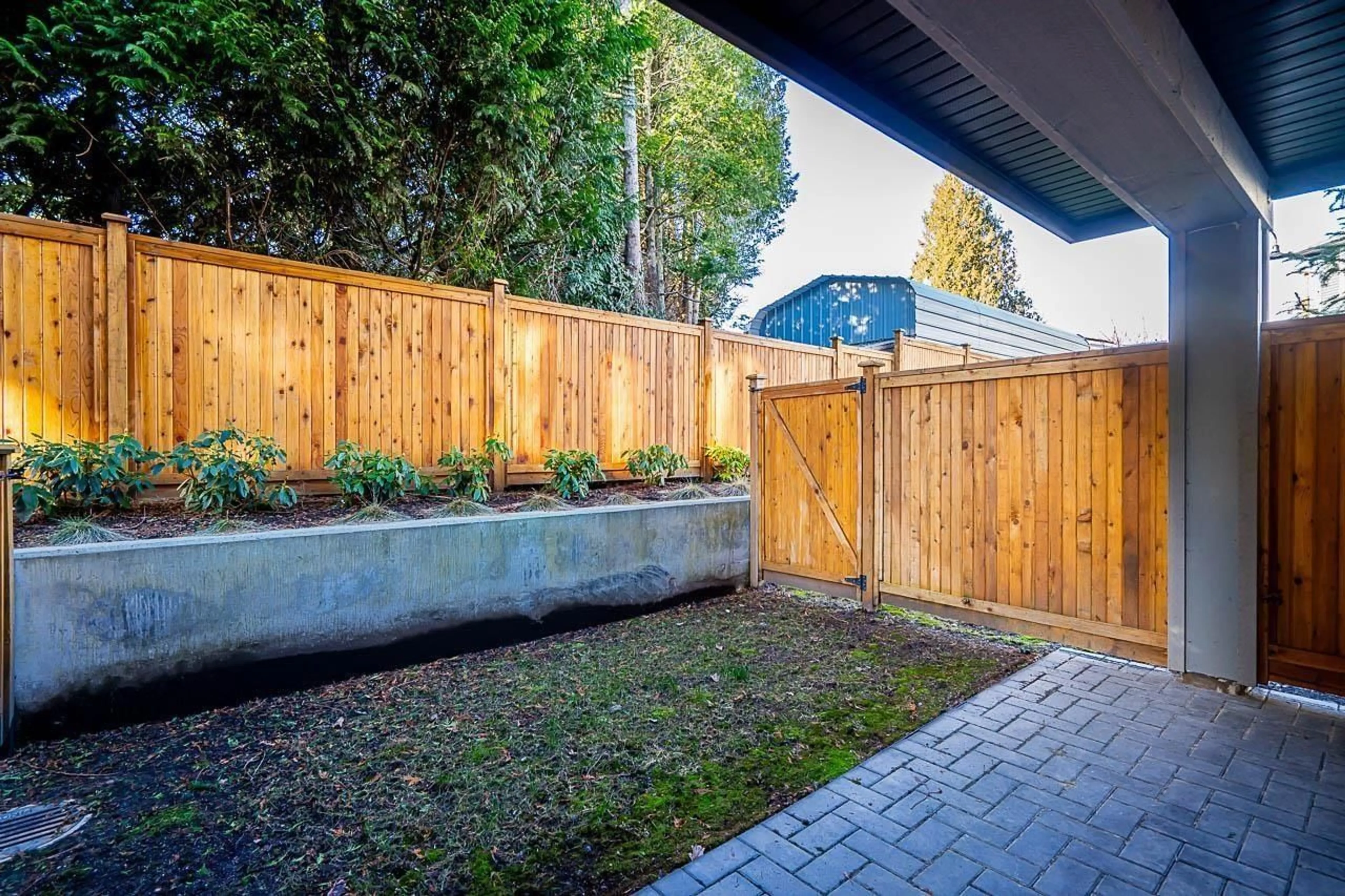 Patio, street for 1006 - 2267 MCKENZIE, Abbotsford British Columbia V2S0M9