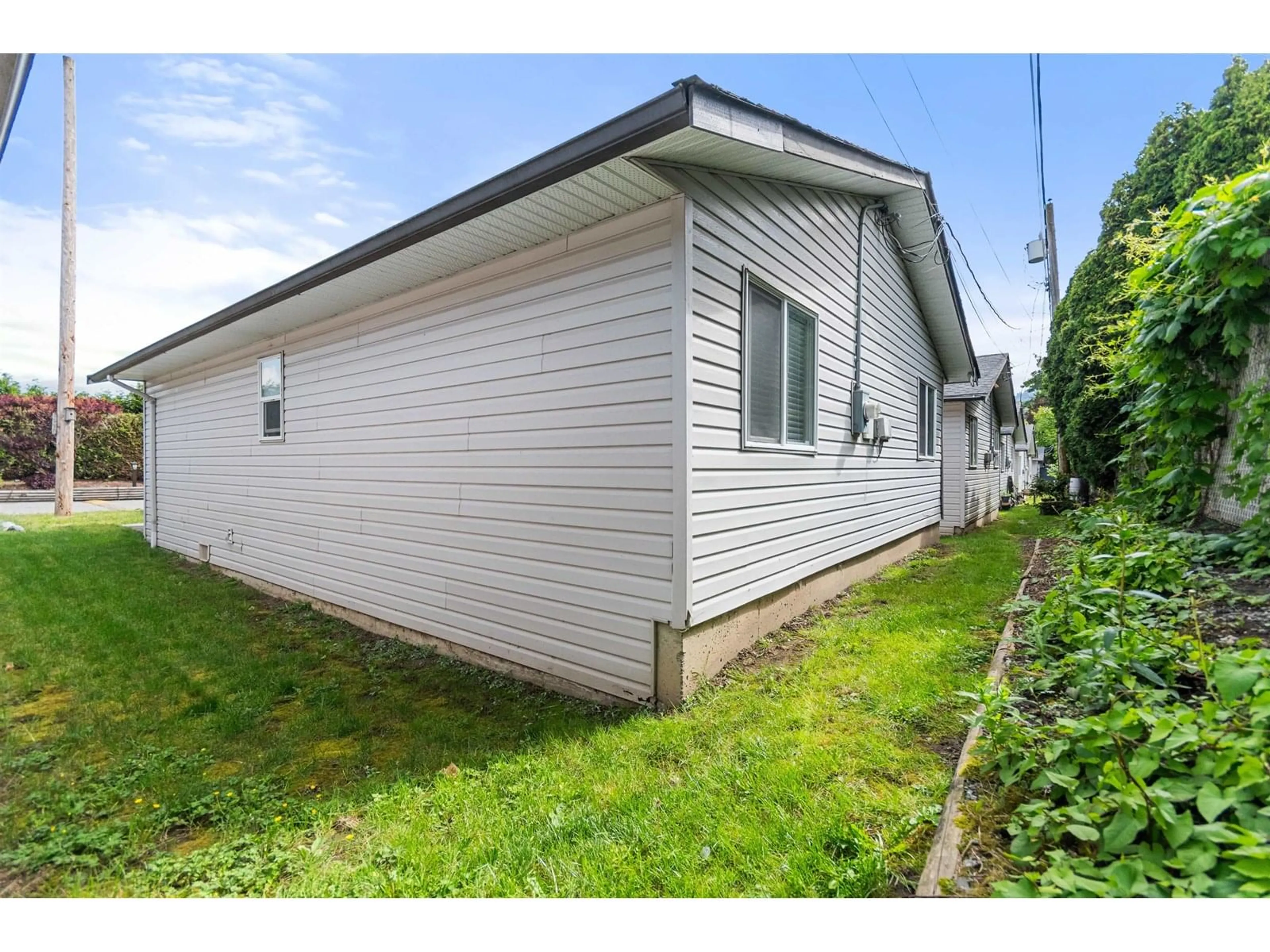 Unknown for 3 - 5648 VEDDER ROAD, Chilliwack British Columbia V2R3M8