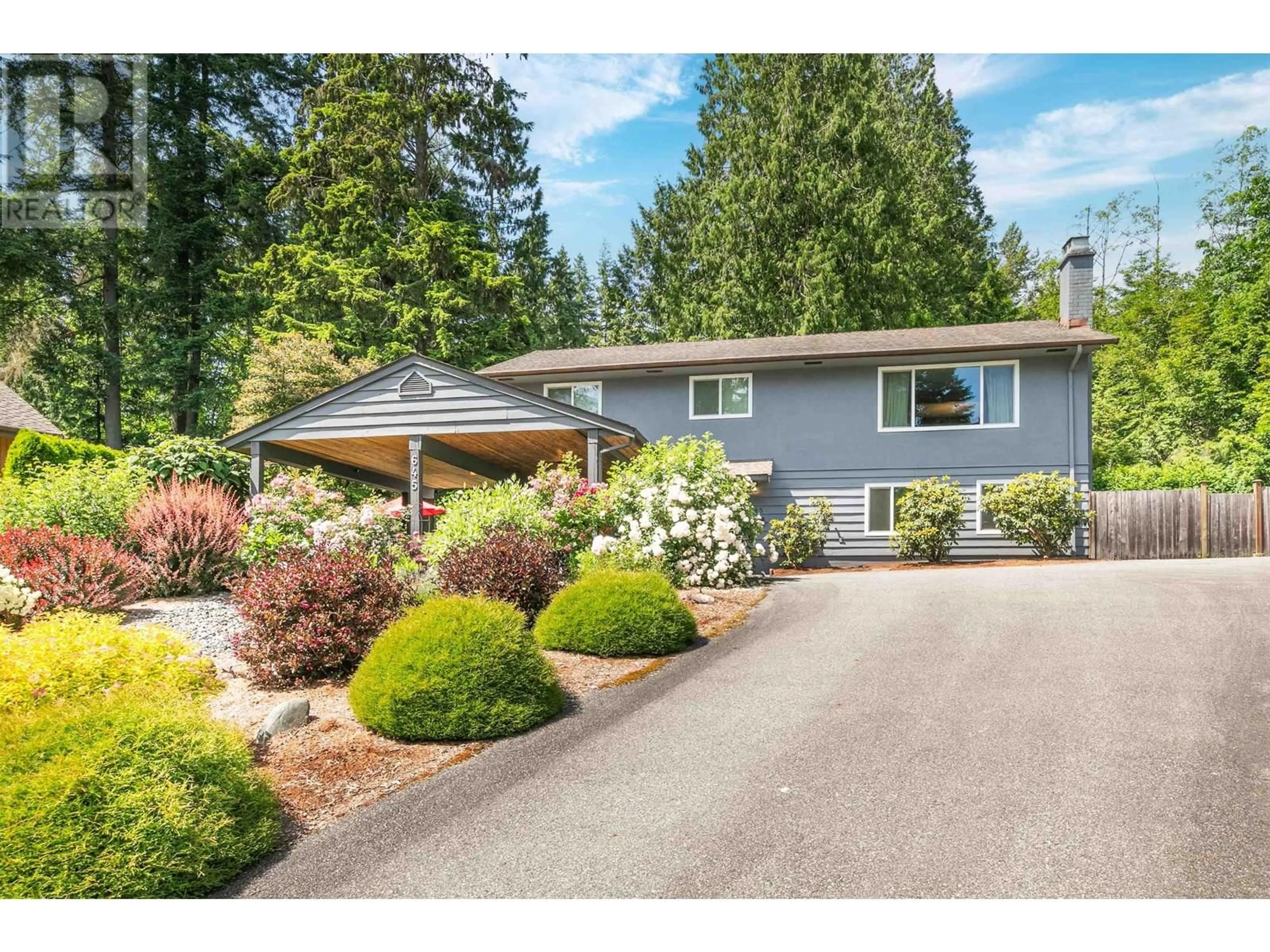 Home with vinyl exterior material, street for 645 MCCARTNEY CLOSE, North Vancouver British Columbia V7H2H1