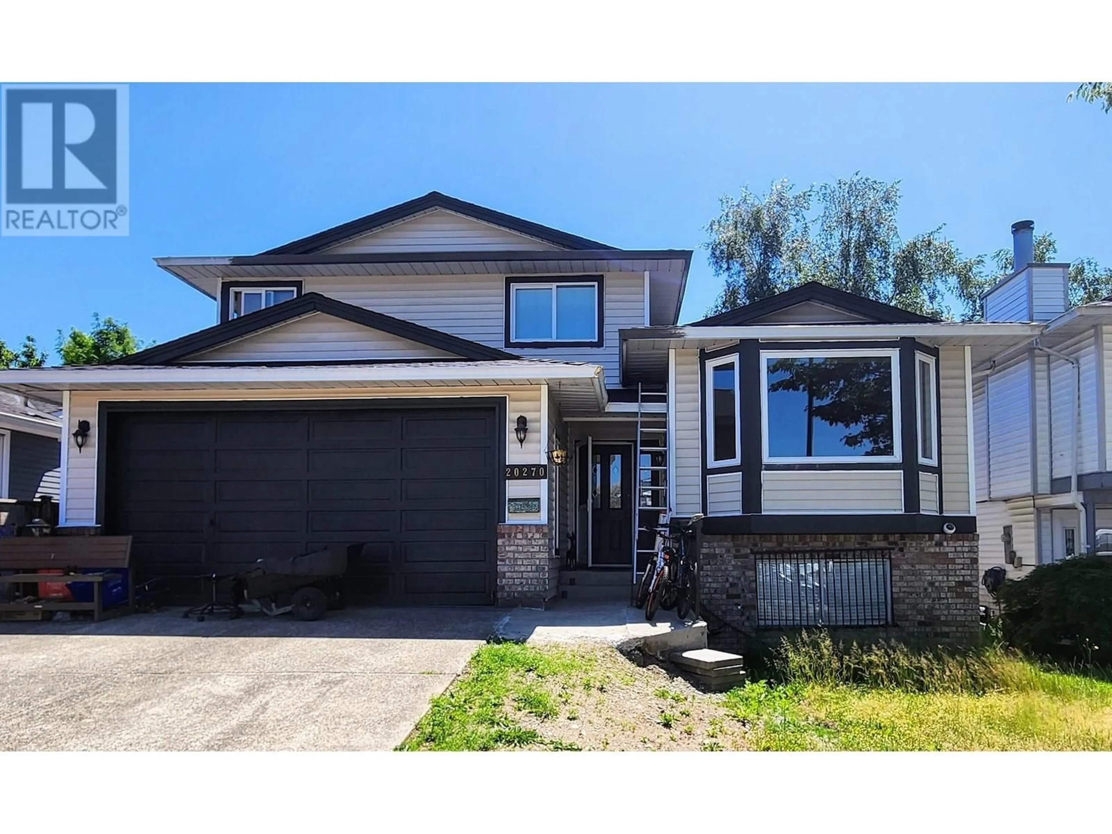 Home with vinyl exterior material, street for 20270 STANTON AVENUE, Maple Ridge British Columbia V2X9A5