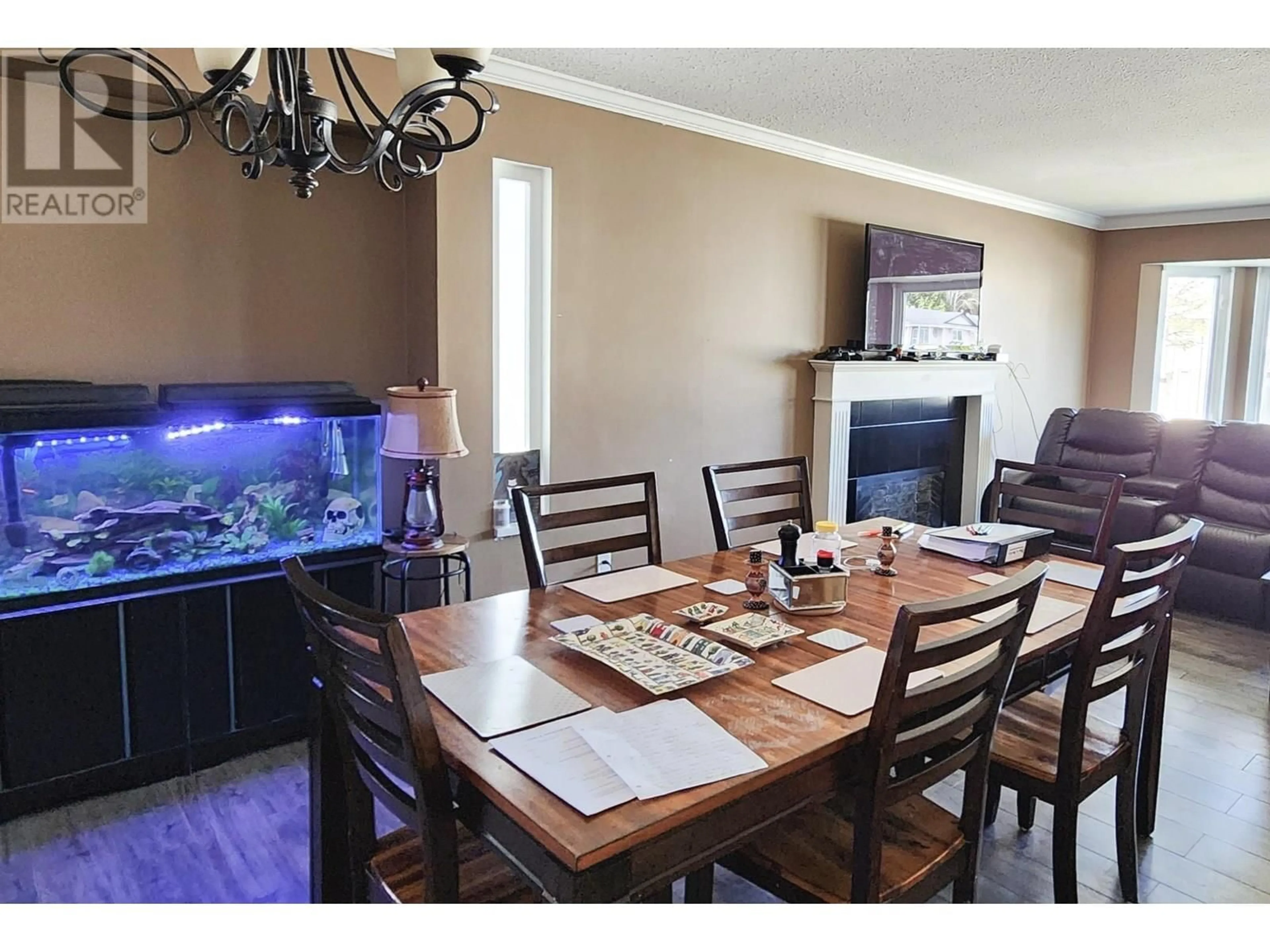 Dining room, wood/laminate floor for 20270 STANTON AVENUE, Maple Ridge British Columbia V2X9A5
