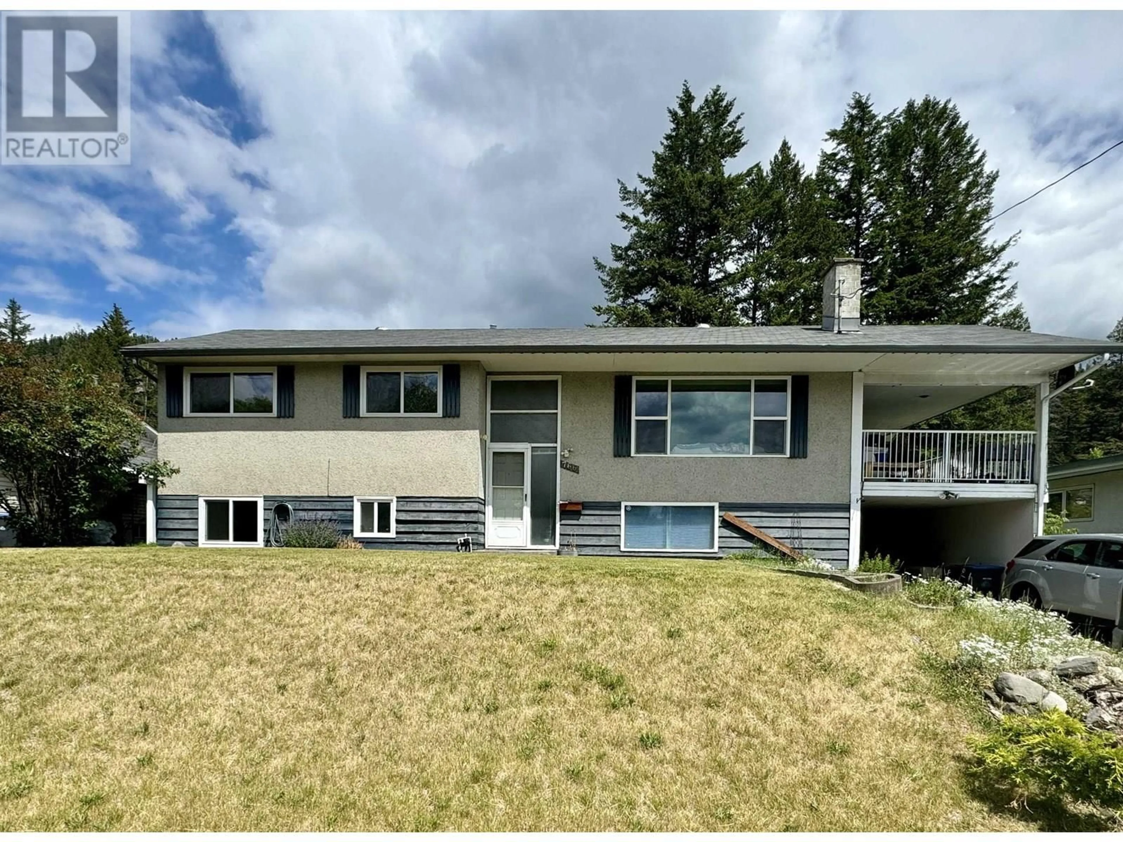 Home with vinyl exterior material, unknown for 766 TENTH AVENUE, Williams Lake British Columbia V2G2L8