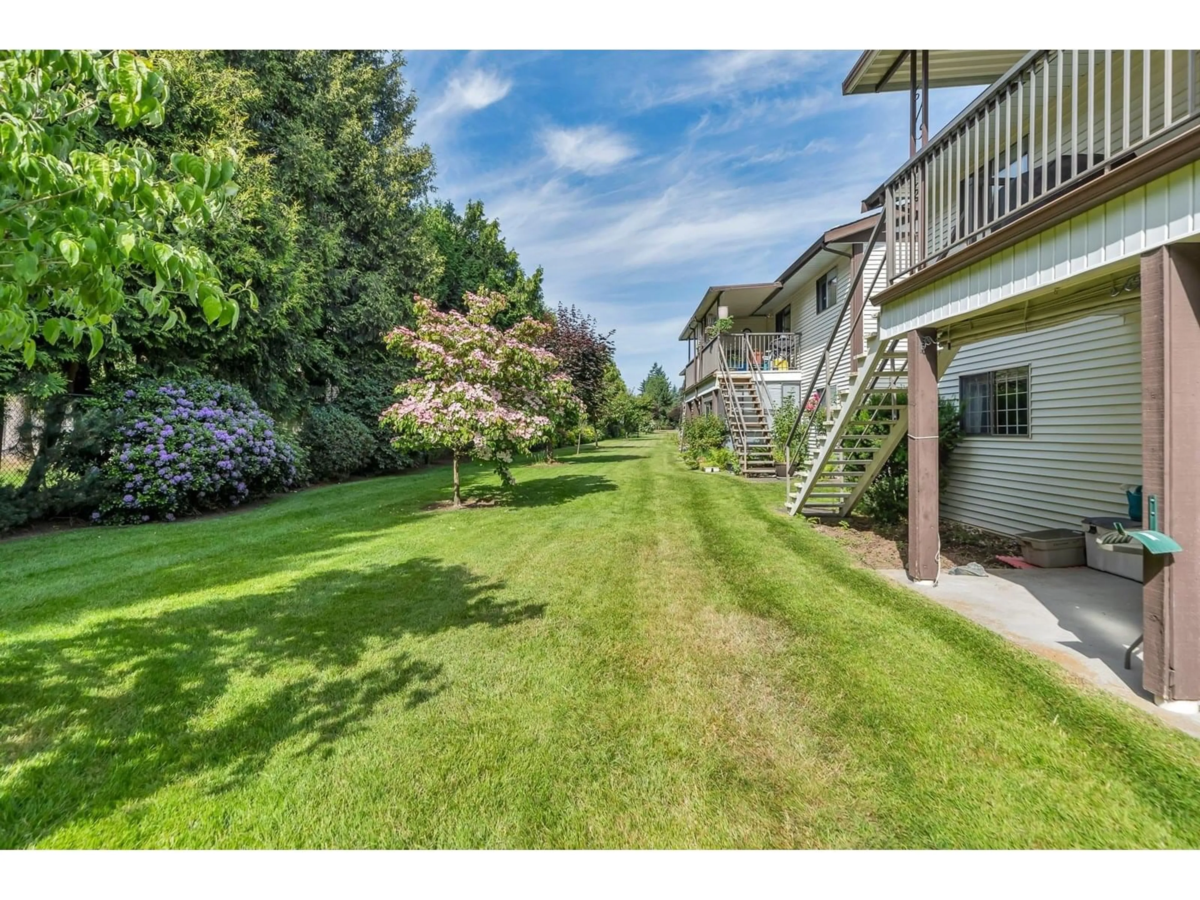 A pic from outside/outdoor area/front of a property/back of a property/a pic from drone, unknown for 77 - 32718 GARIBALDI, Abbotsford British Columbia V2T5T6