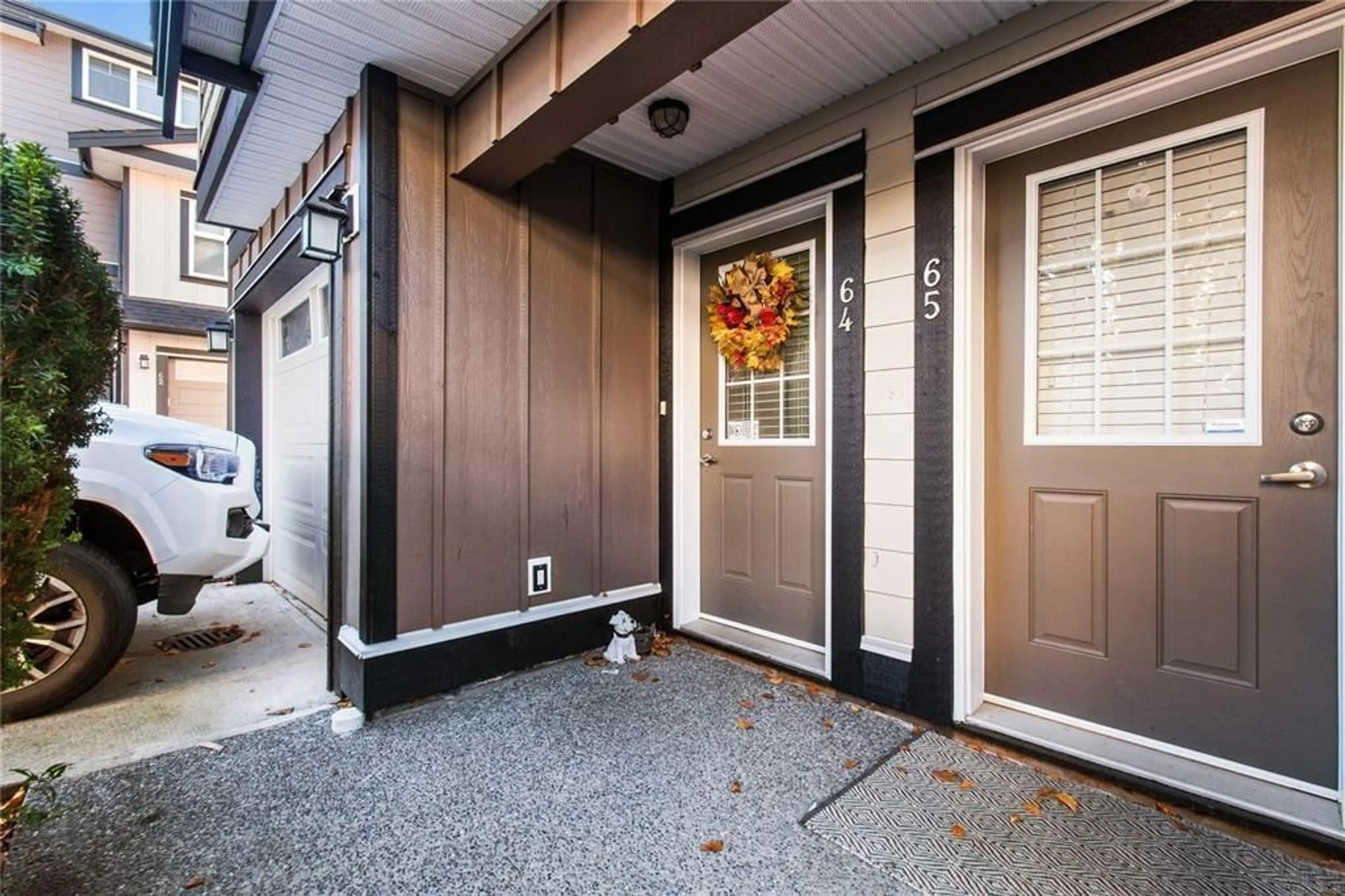 Indoor entryway for 64 - 6350 142, Surrey British Columbia V3X1B8