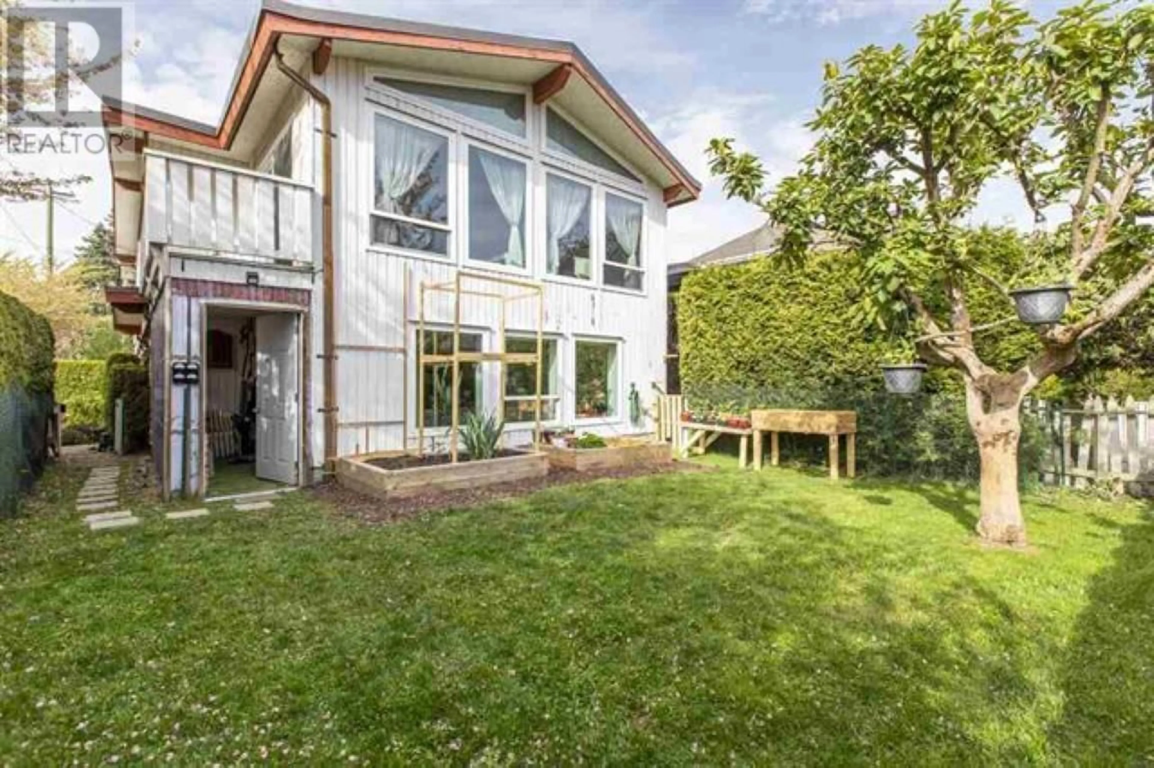 Patio, unknown for 3488 HIGHBURY STREET, Vancouver British Columbia V6S2L4