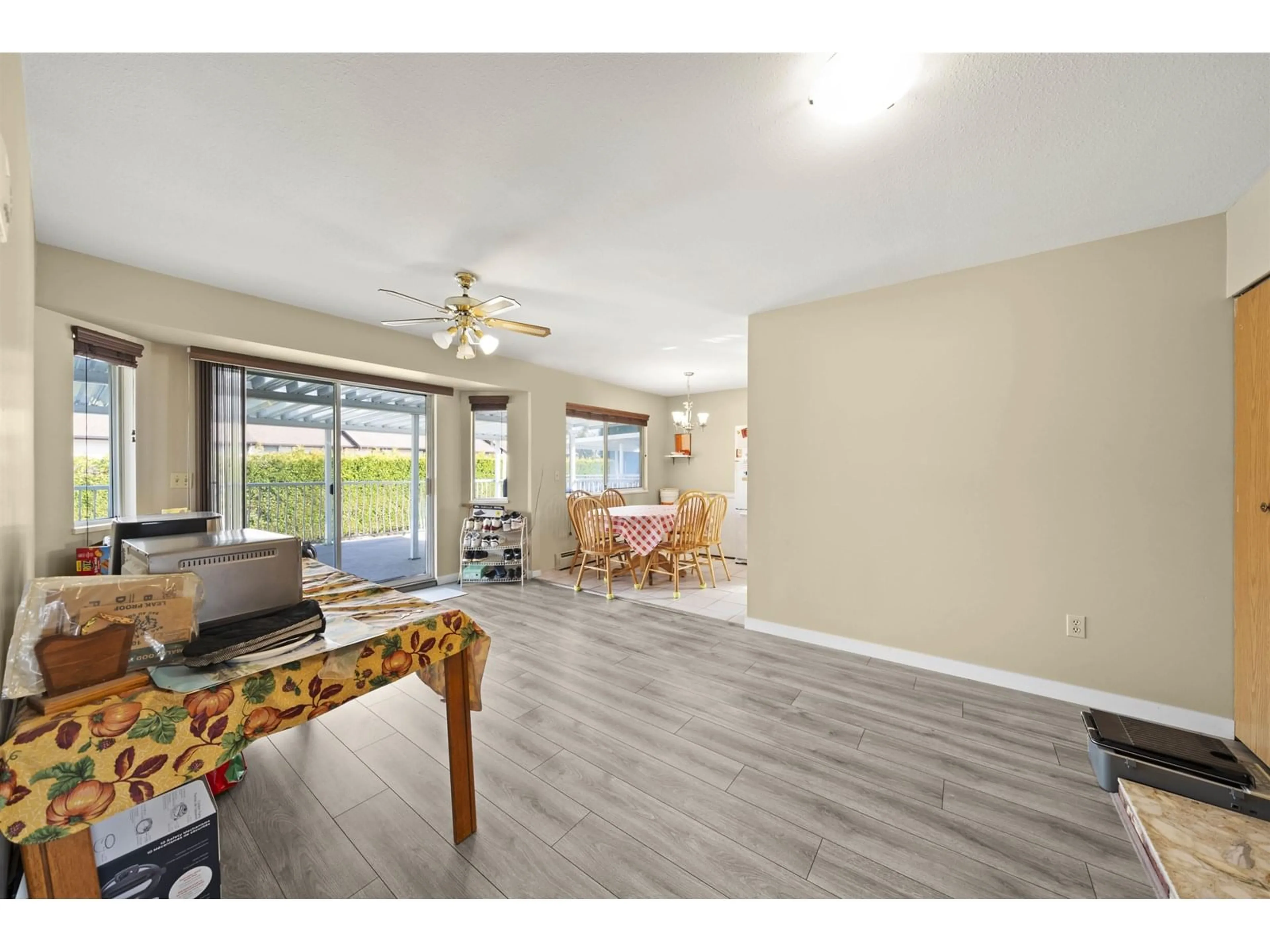 A pic of a room for 7350 138, Surrey British Columbia V3W5H2