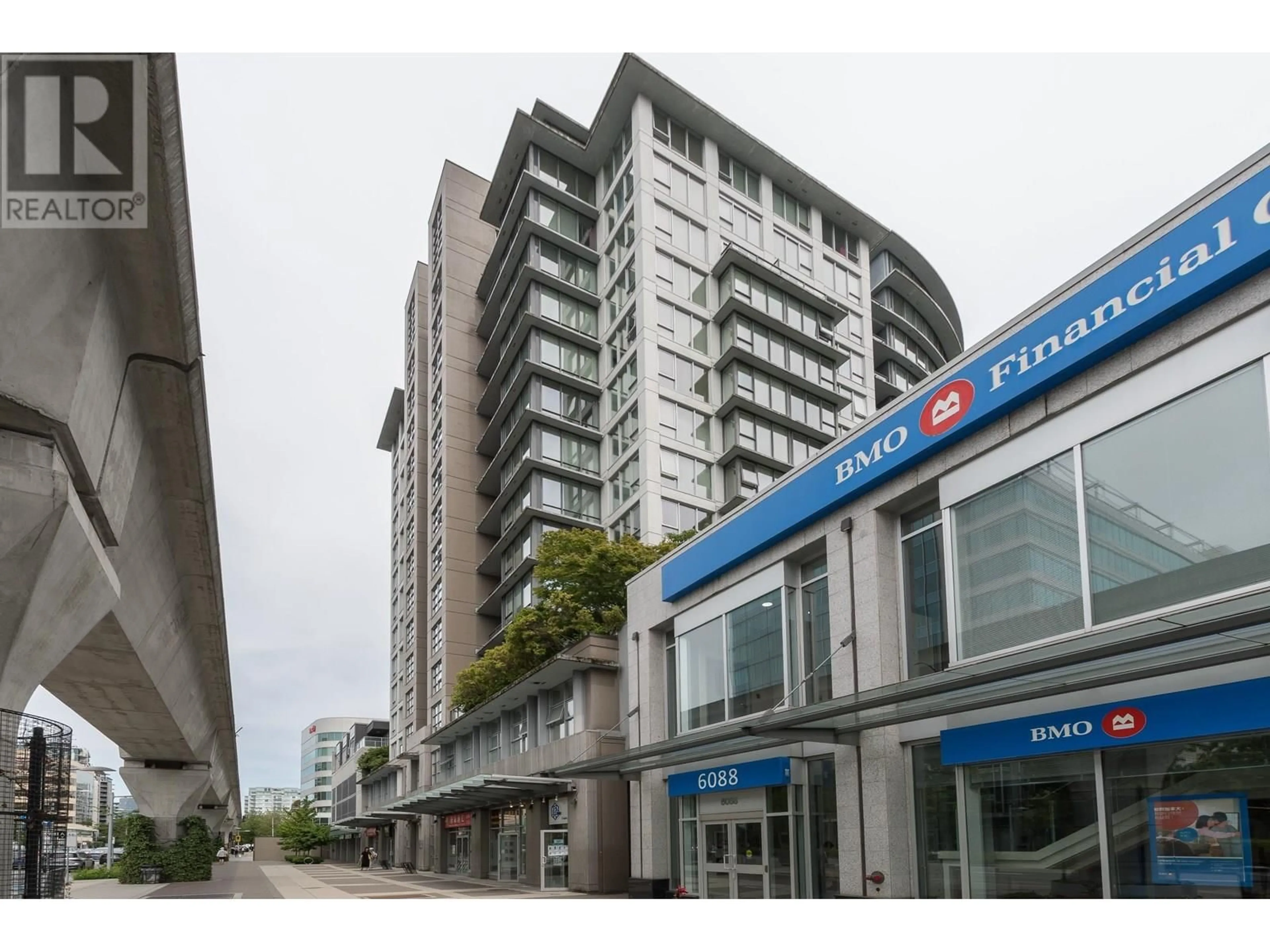 Indoor foyer for 1710 - 6068 NO. 3 ROAD, Richmond British Columbia V6Y4M7