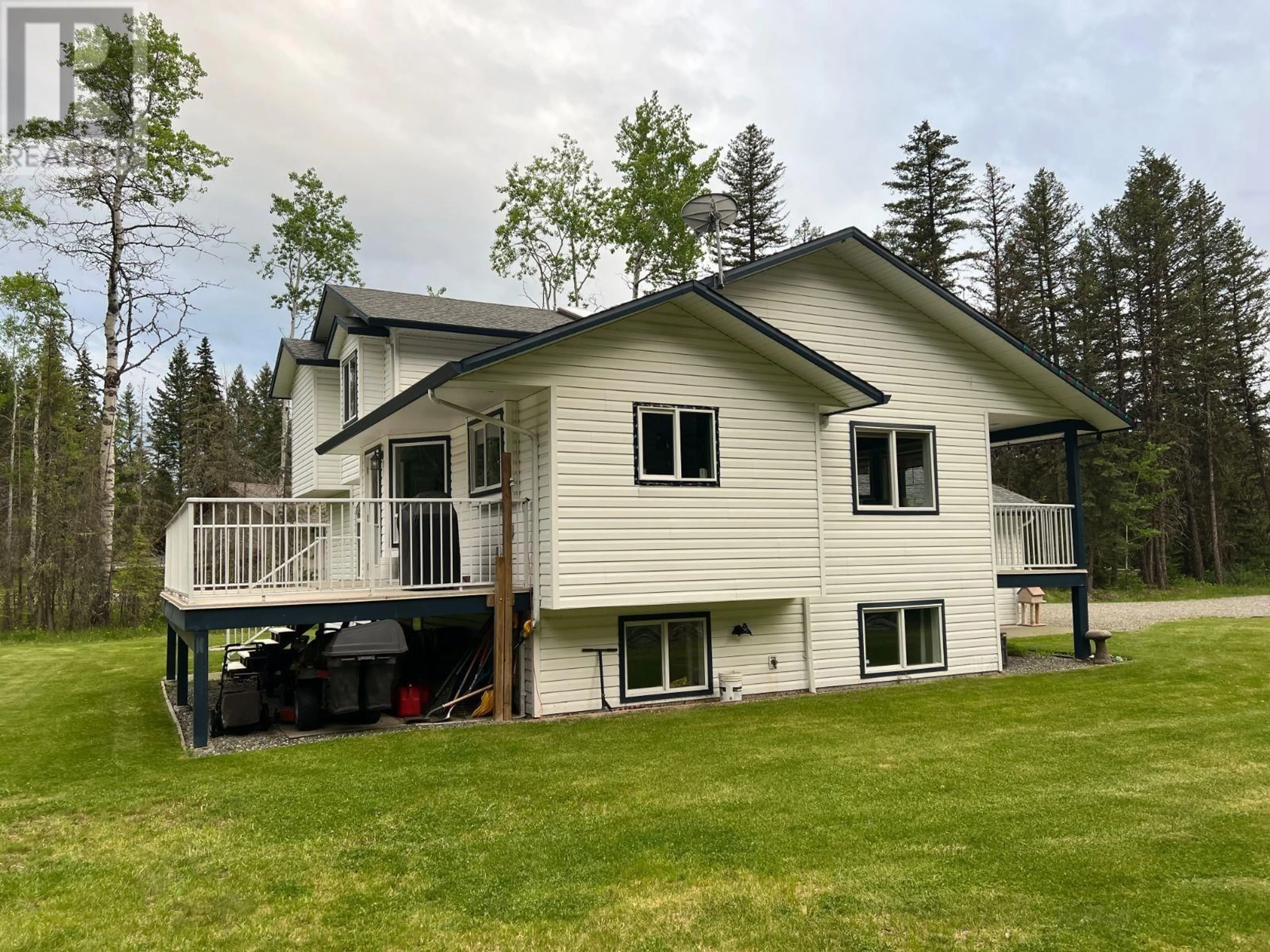 Home with vinyl exterior material, unknown for 140 BORLAND DRIVE, 150 Mile House British Columbia V0K2G0