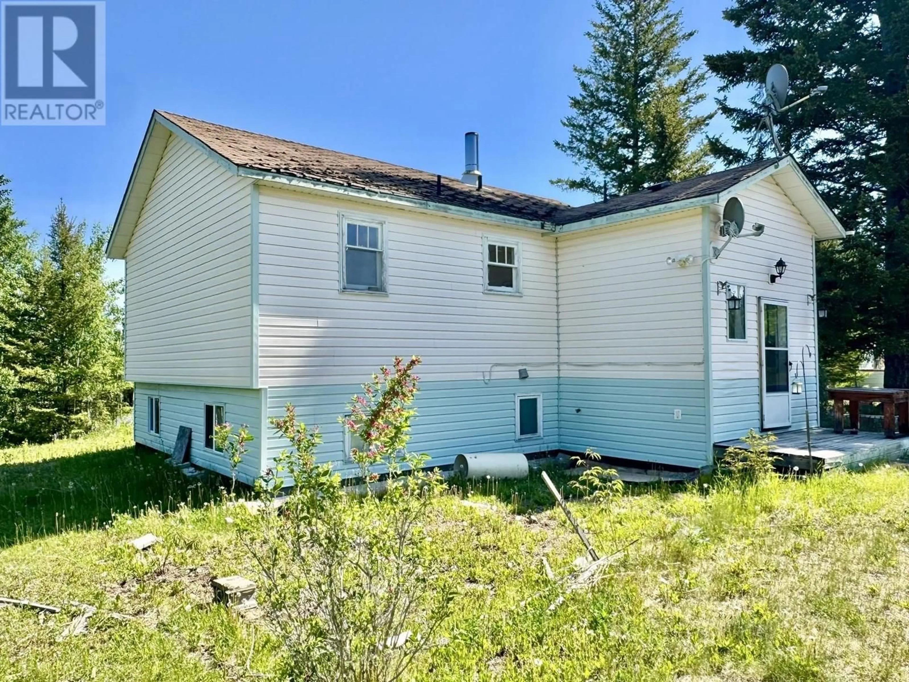 A pic from outside/outdoor area/front of a property/back of a property/a pic from drone, unknown for 6700 MCMILLAN ROAD, Lone Butte British Columbia V0K1X3