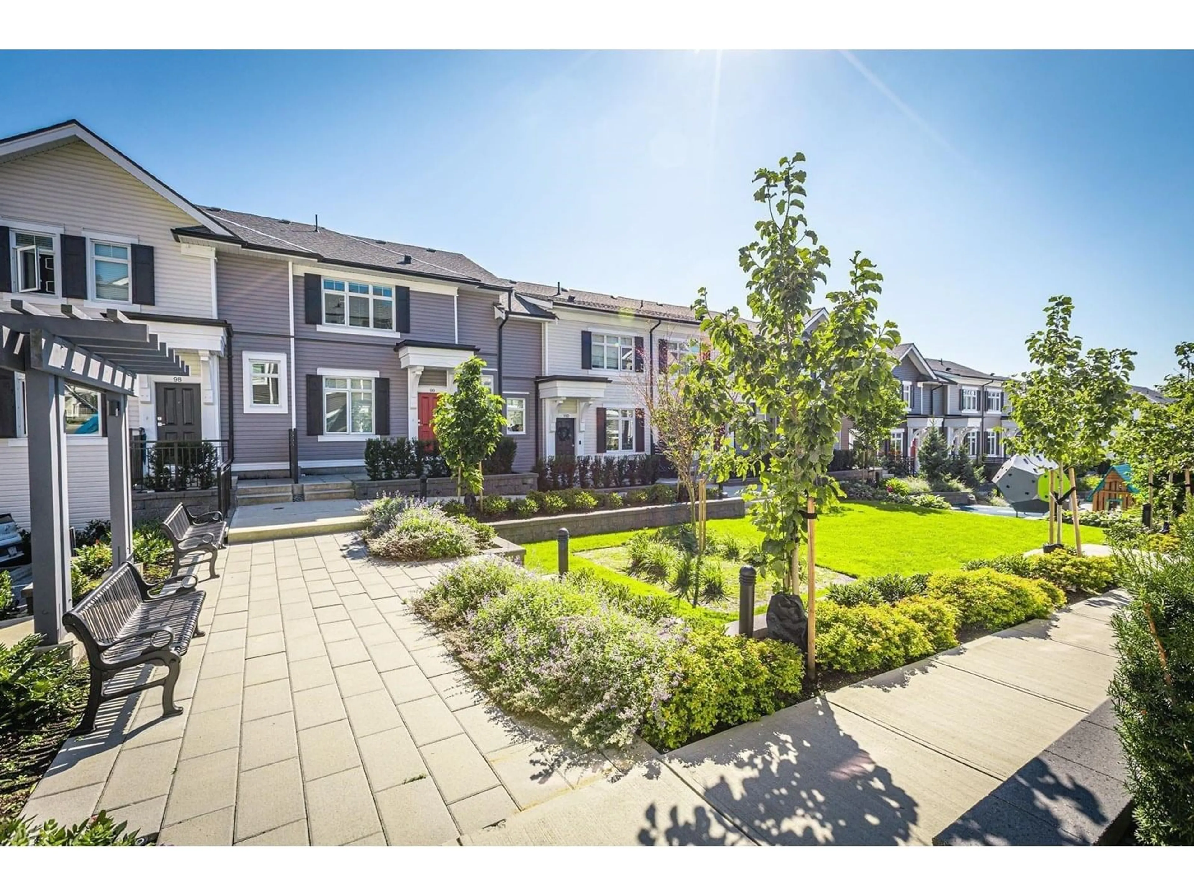 A pic from outside/outdoor area/front of a property/back of a property/a pic from drone, street for 81 - 2070 OAK MEADOWS, Surrey British Columbia V3Z1J1