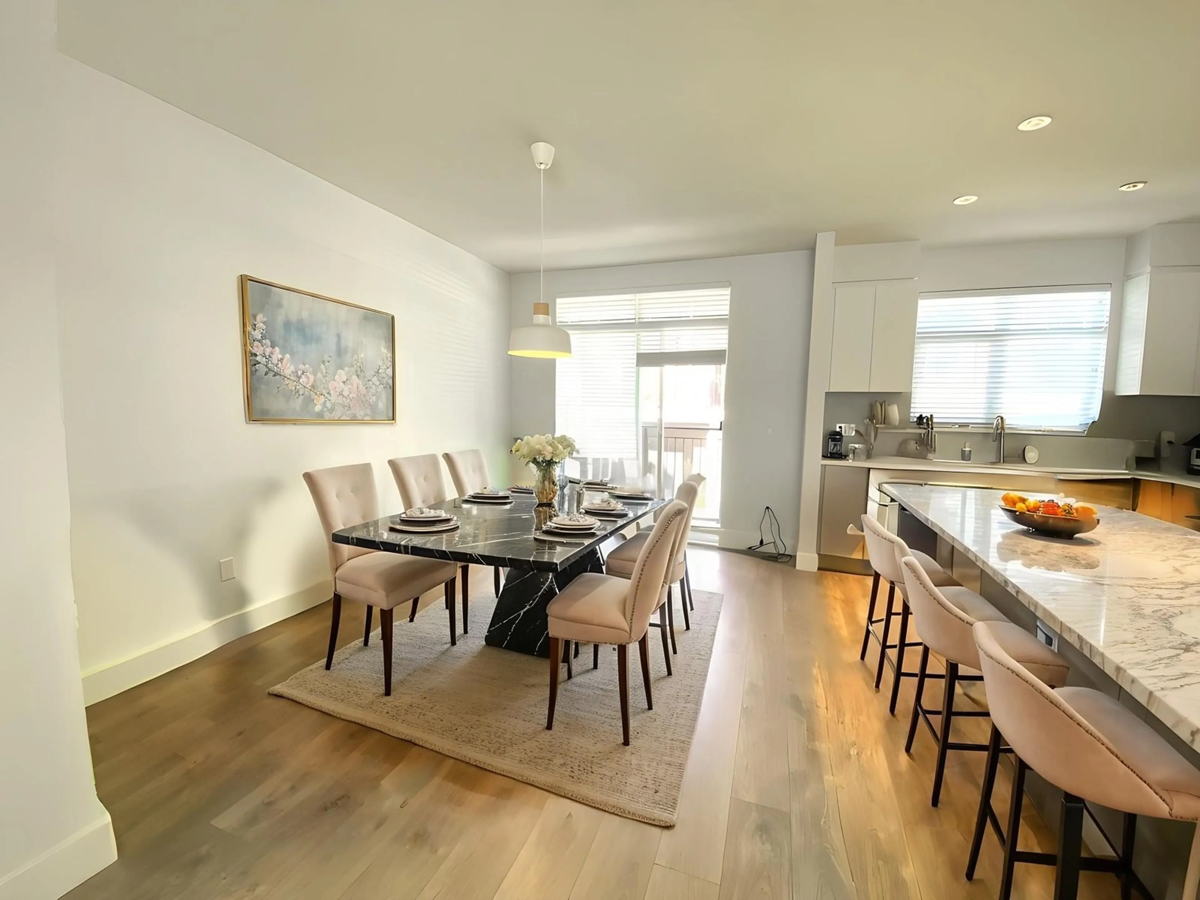 Dining room, wood/laminate floor for 81 - 2070 OAK MEADOWS, Surrey British Columbia V3Z1J1