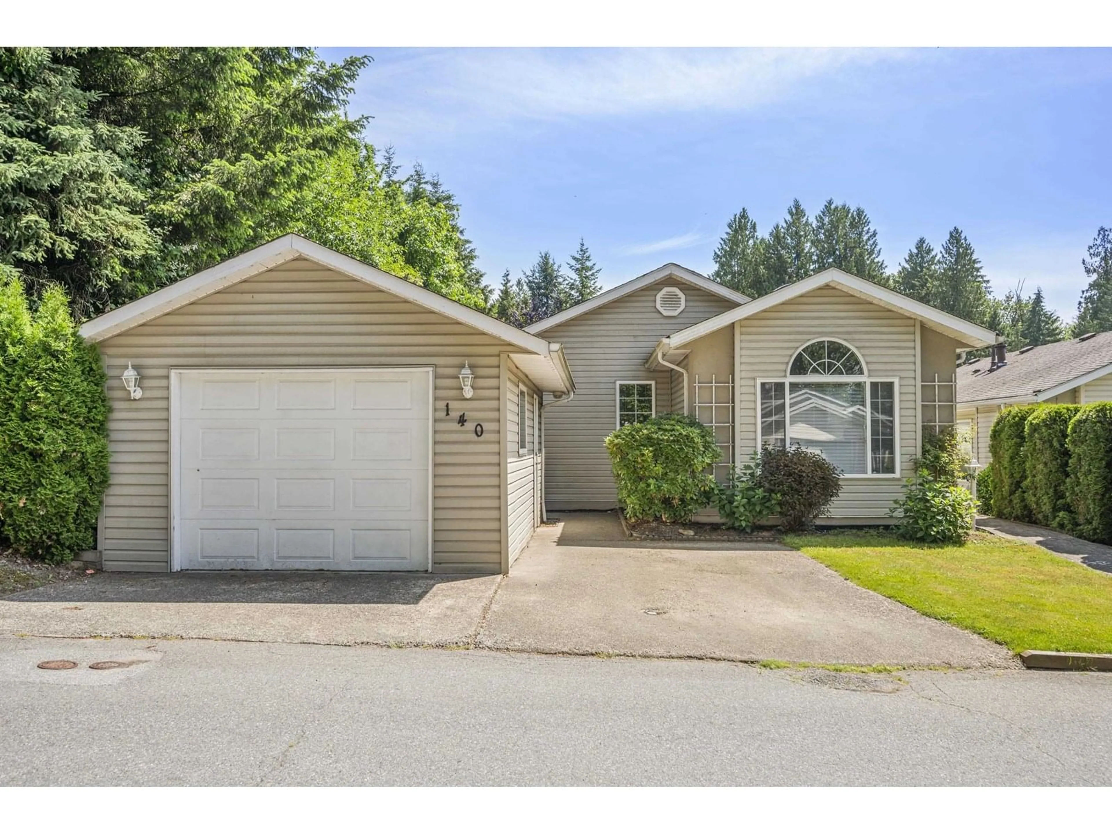 Home with vinyl exterior material, street for 140 - 9080 198, Langley British Columbia V1M3A8