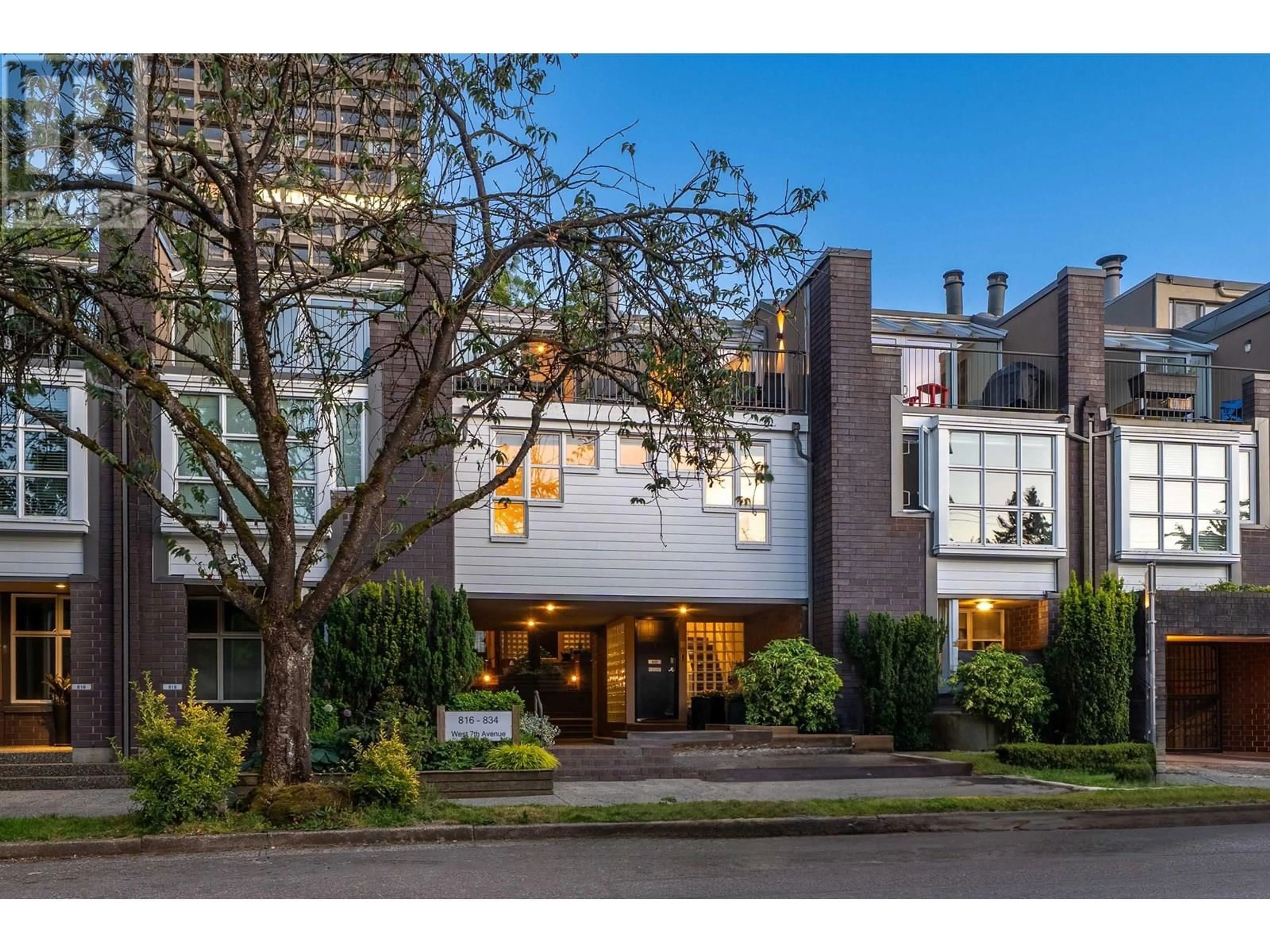 Unknown for 832 7TH AVENUE, Vancouver British Columbia V5Z1C1