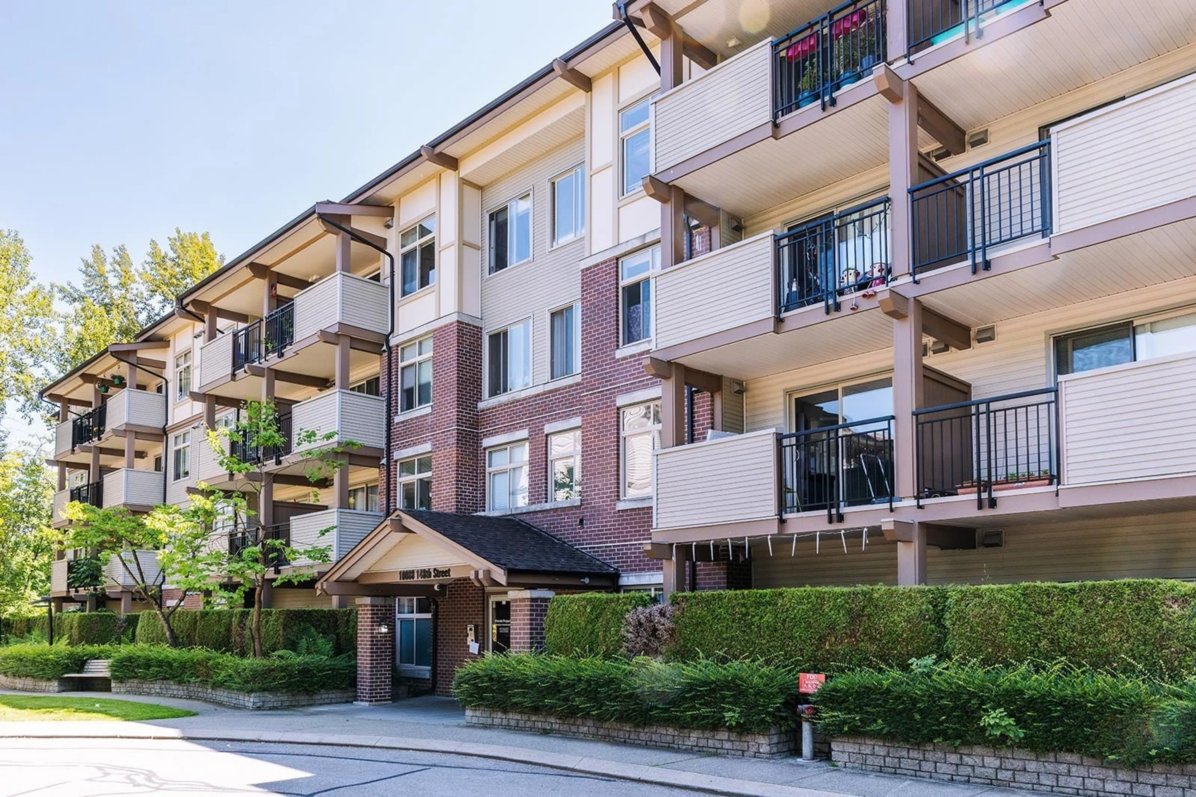 Patio, unknown for 403 - 10088 148, Surrey British Columbia V3R3M9