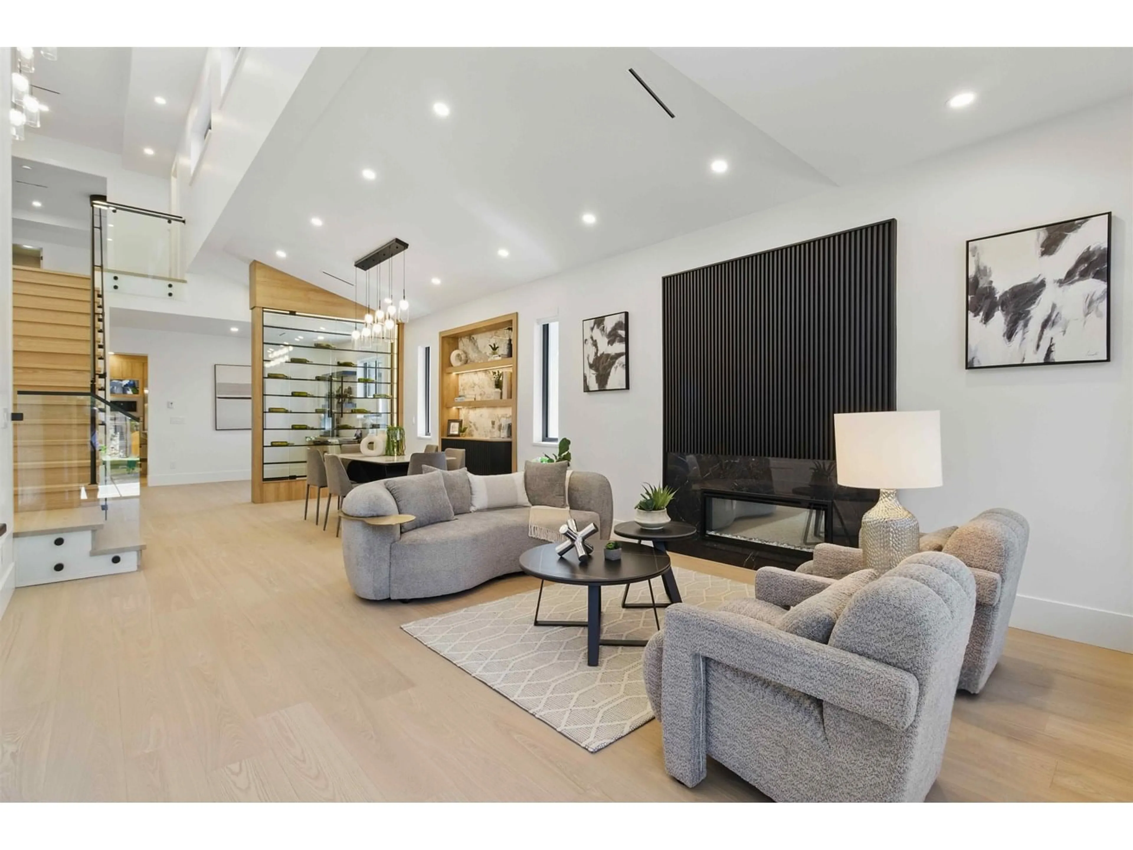 Living room with furniture, unknown for 6076 172, Surrey British Columbia V3S3Z7