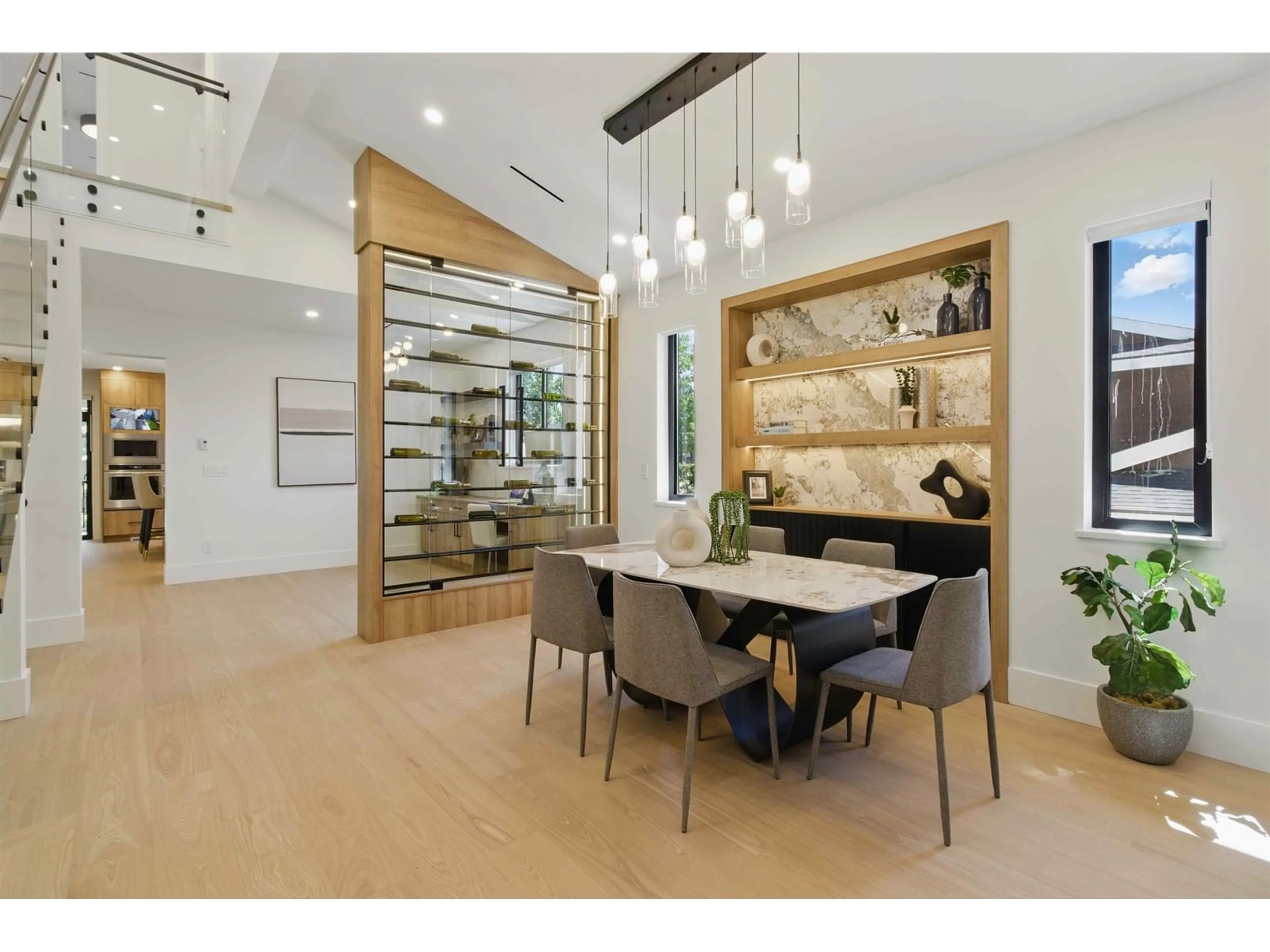 Dining room, wood/laminate floor for 6076 172, Surrey British Columbia V3S3Z7