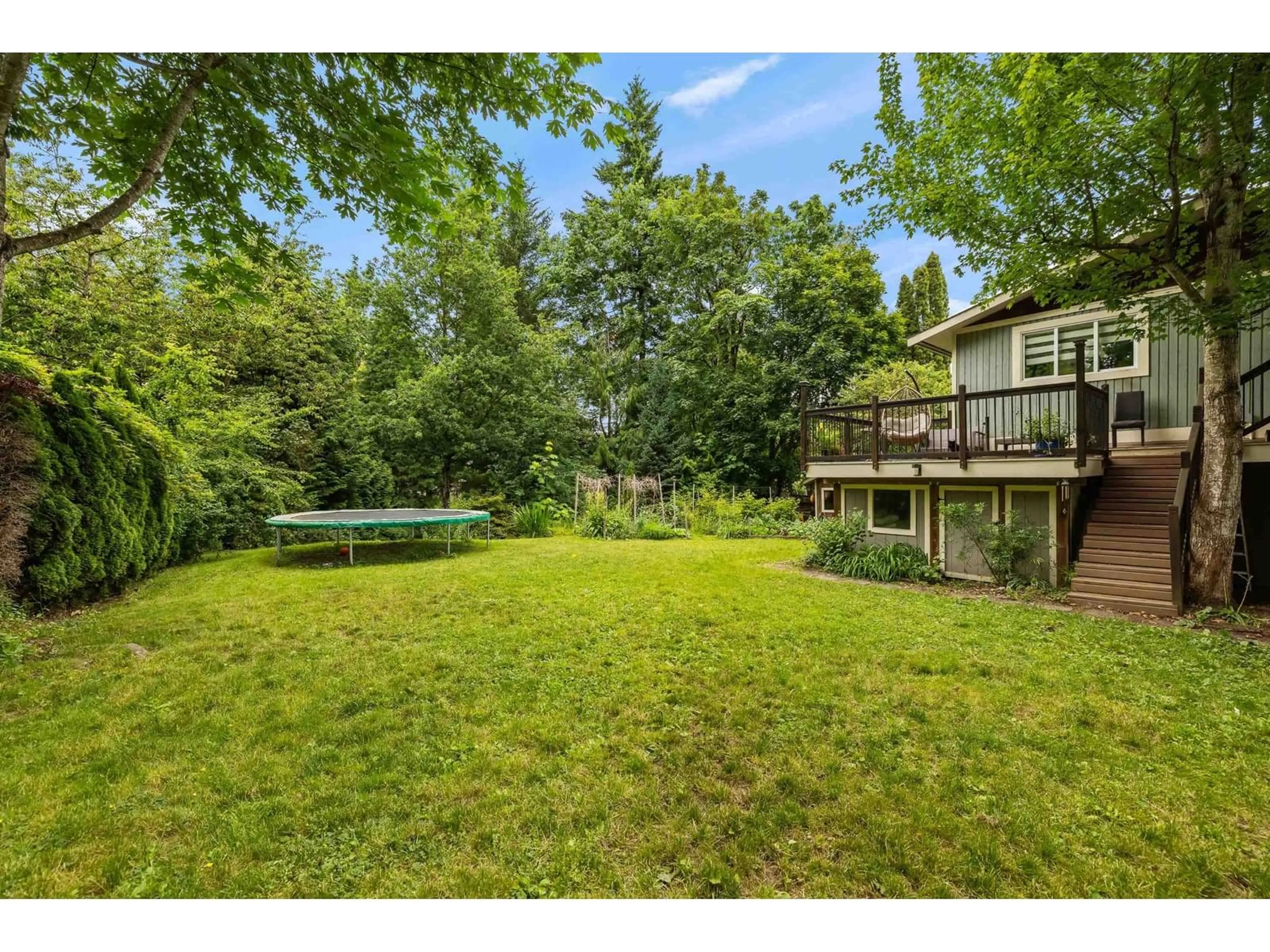 A pic from outside/outdoor area/front of a property/back of a property/a pic from drone, water/lake/river/ocean view for 34481 MERLIN, Abbotsford British Columbia V2S5K8
