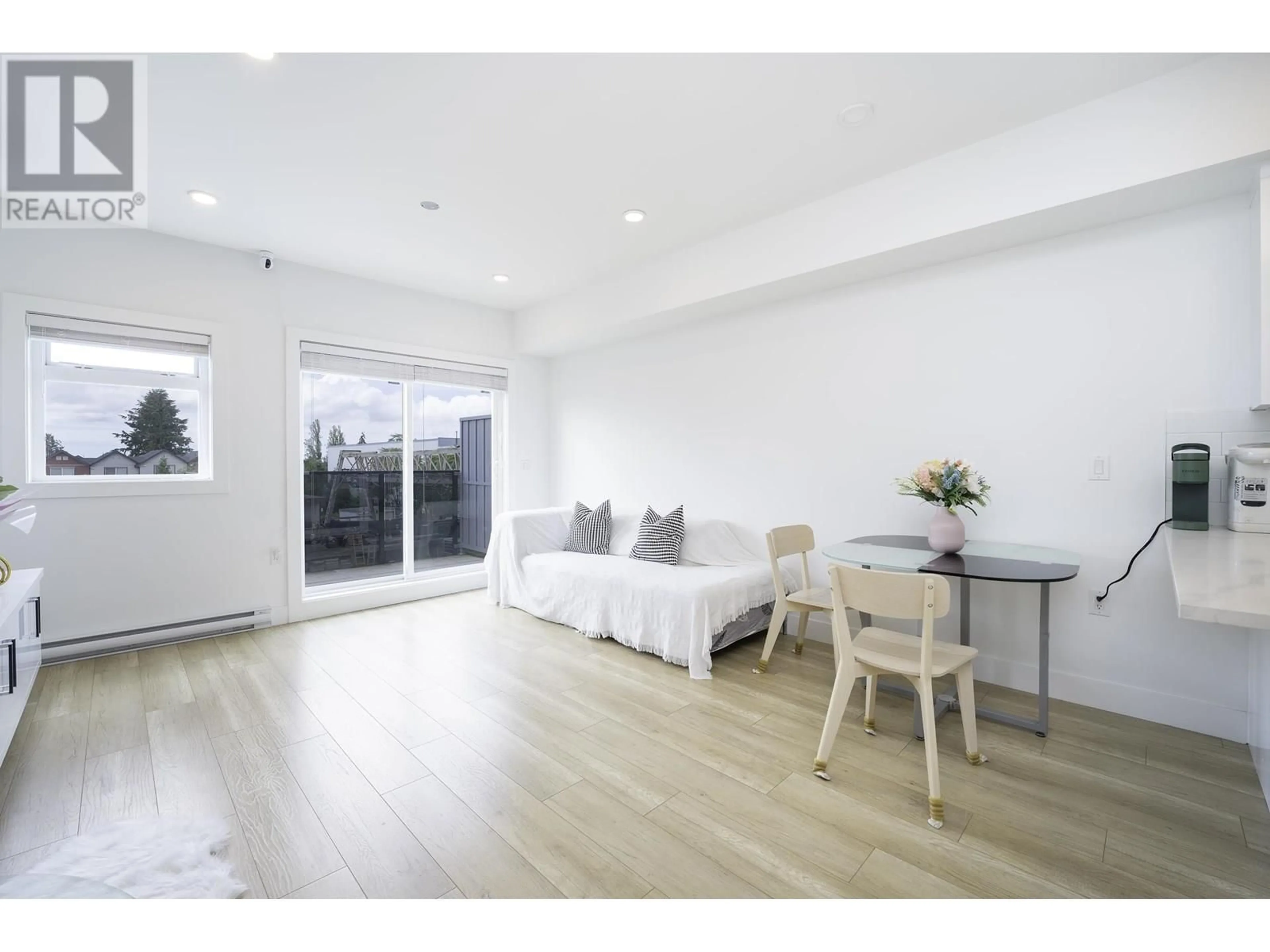 A pic of a room for 12 - 6288 BERESFORD STREET, Burnaby British Columbia V5J1K2