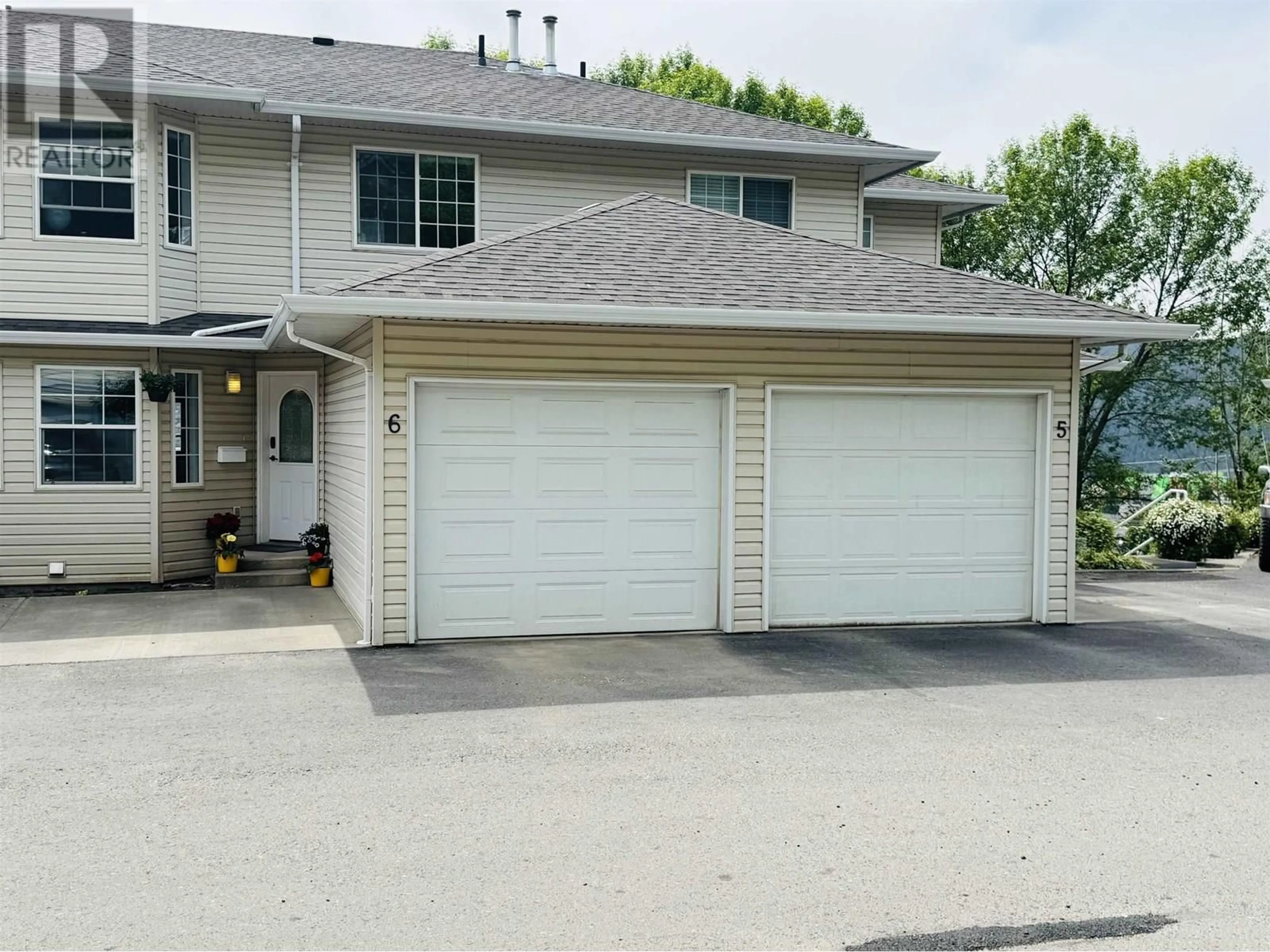 Indoor garage for 6 - 350 PEARKES DRIVE, Williams Lake British Columbia V2G4T2