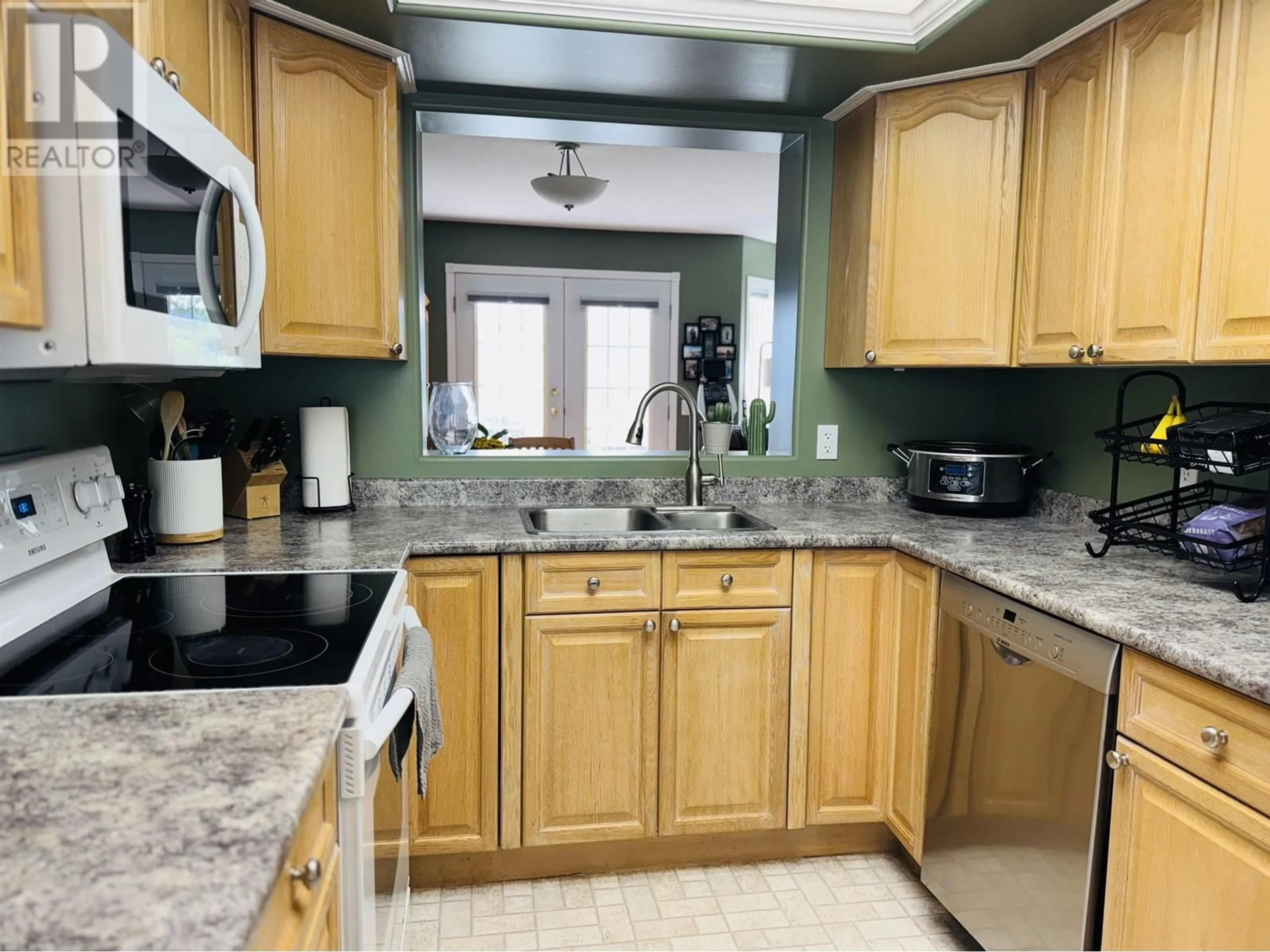 Standard kitchen, ceramic/tile floor for 6 - 350 PEARKES DRIVE, Williams Lake British Columbia V2G4T2