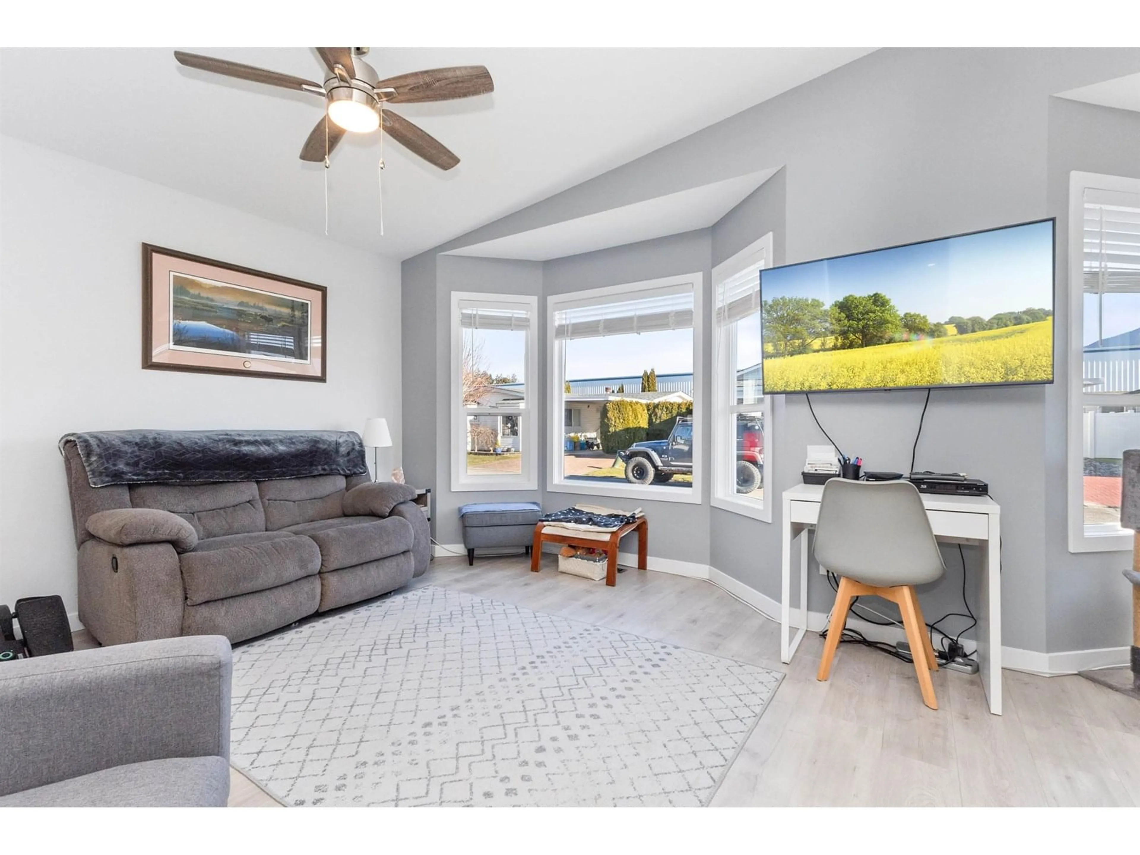 Living room with furniture, unknown for 29 - 45918 KNIGHT ROAD, Chilliwack British Columbia V2R3X4