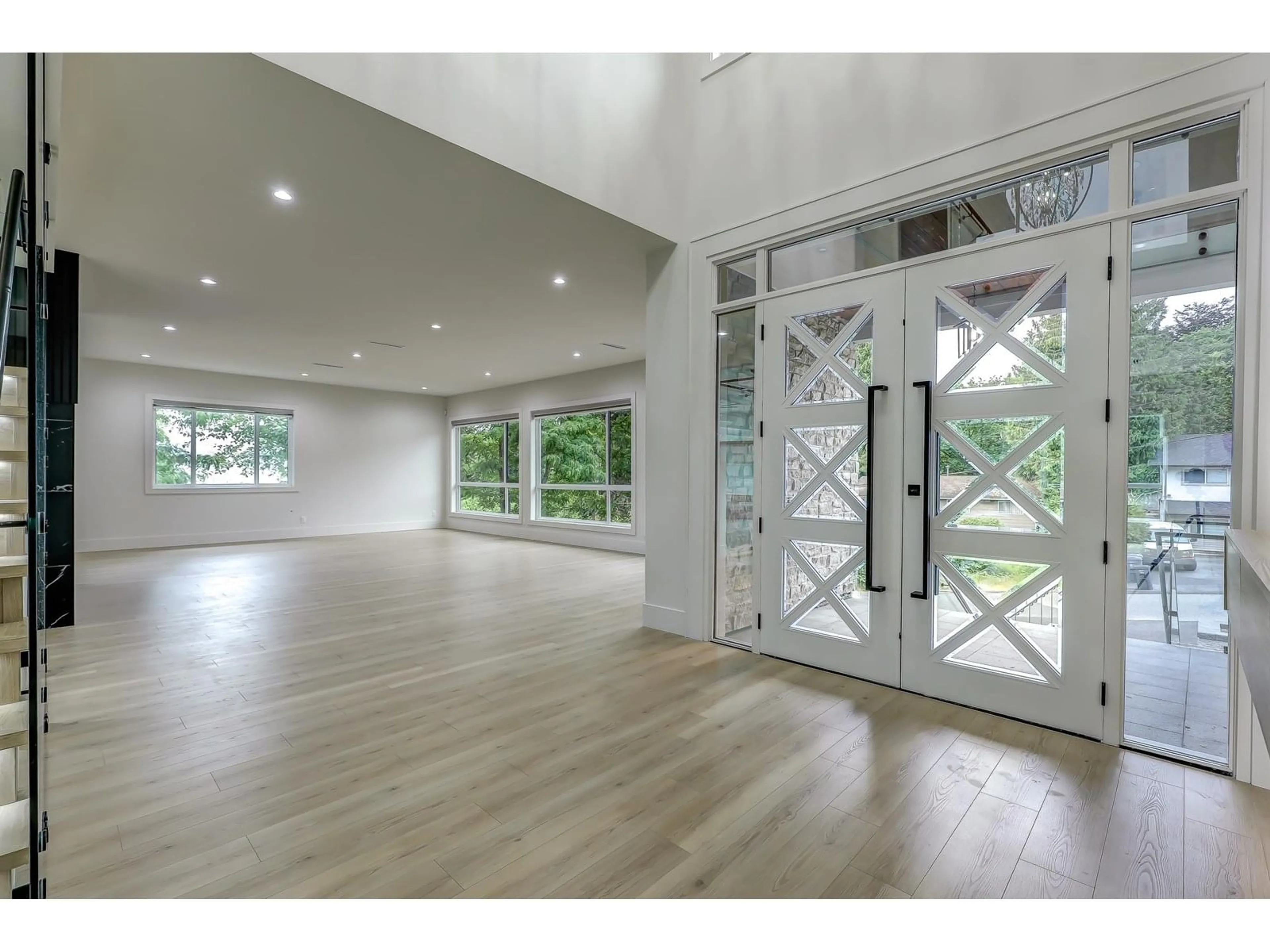 Indoor entryway for 11525 140, Surrey British Columbia V3R3G9