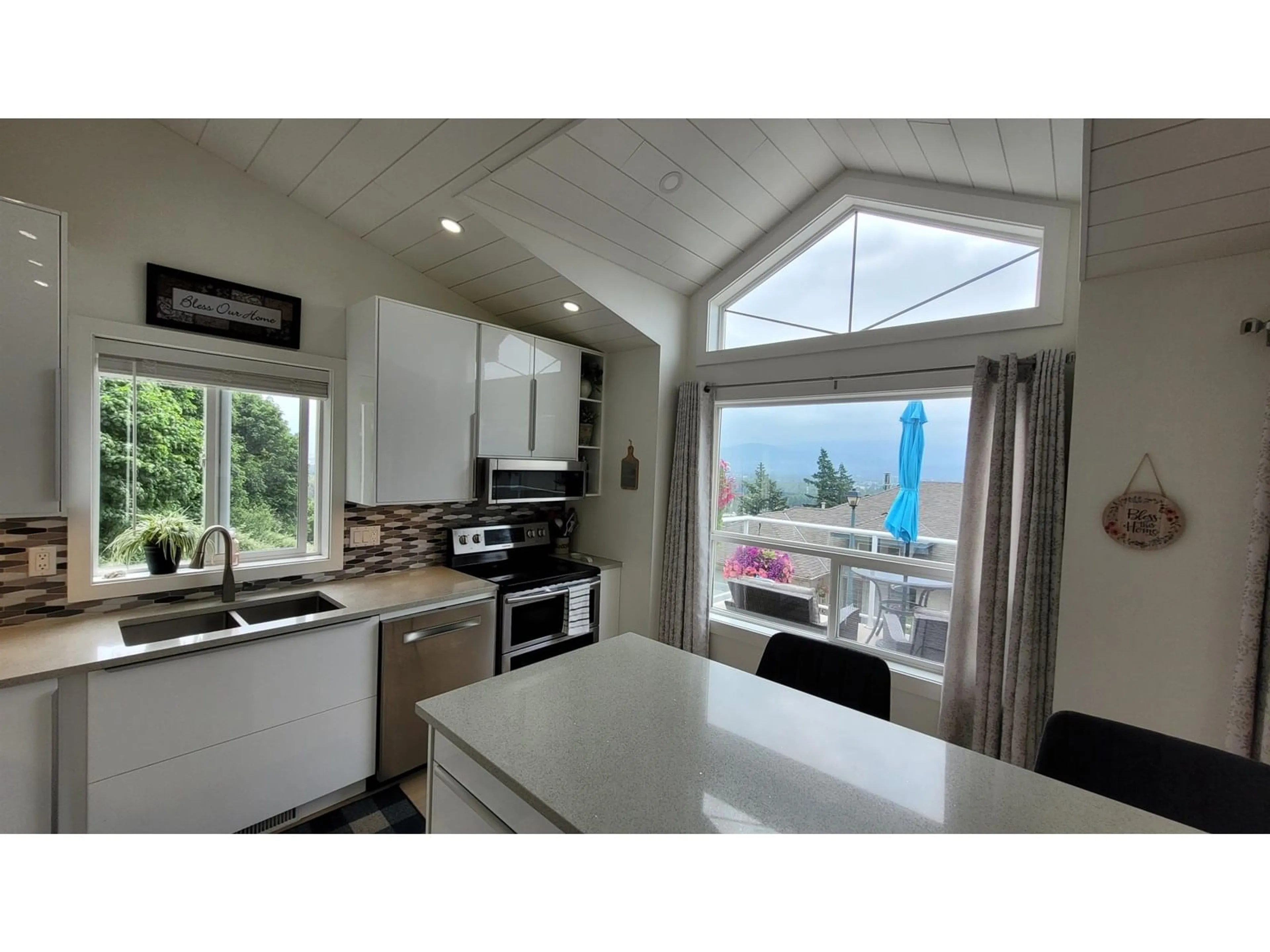 Open concept kitchen, unknown for 46 - 8590 SUNRISE DRIVE, Chilliwack British Columbia V2R3Z4