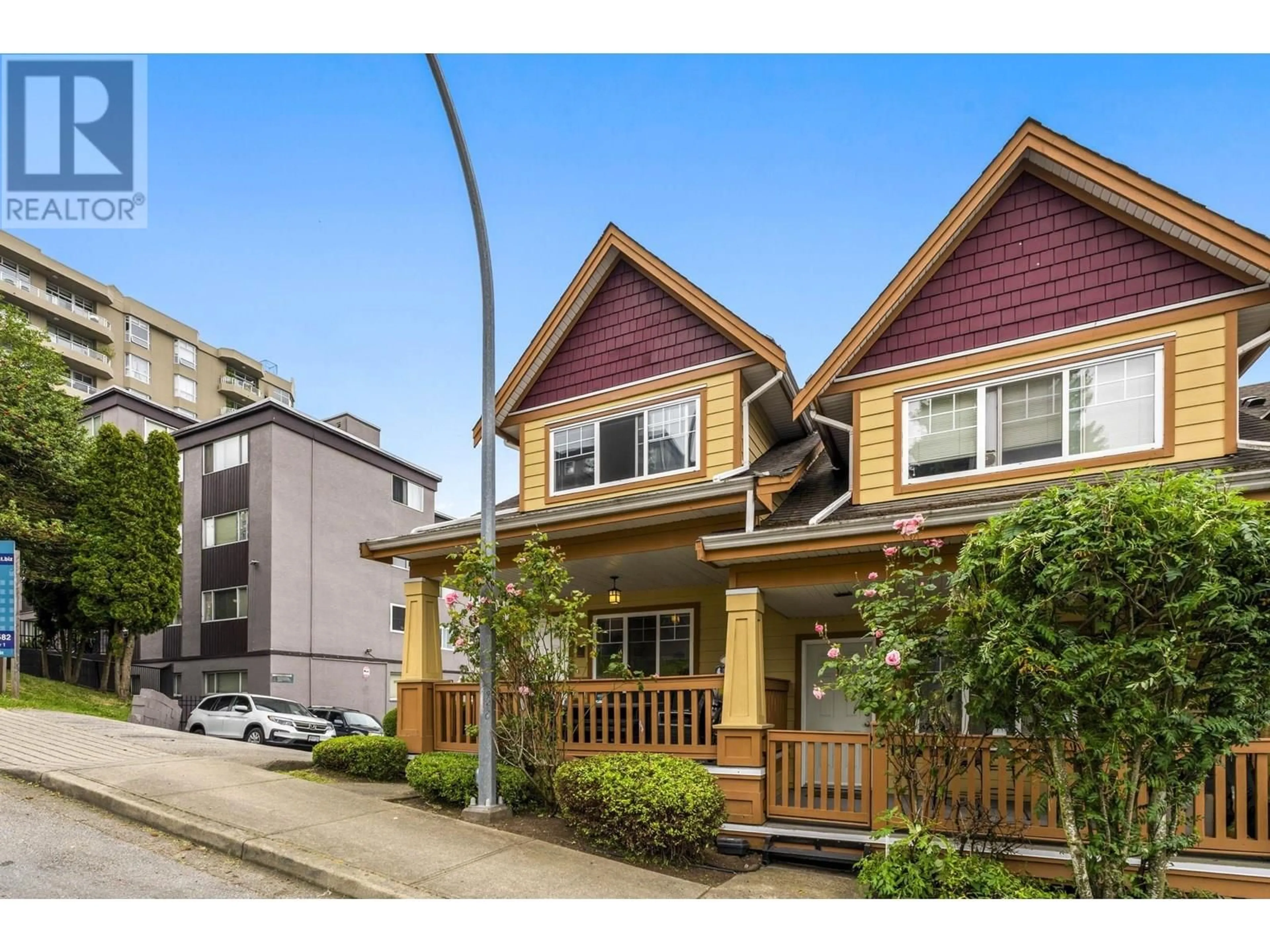 Home with vinyl exterior material, street for 1 - 1222 CAMERON STREET, New Westminster British Columbia V3M1W6