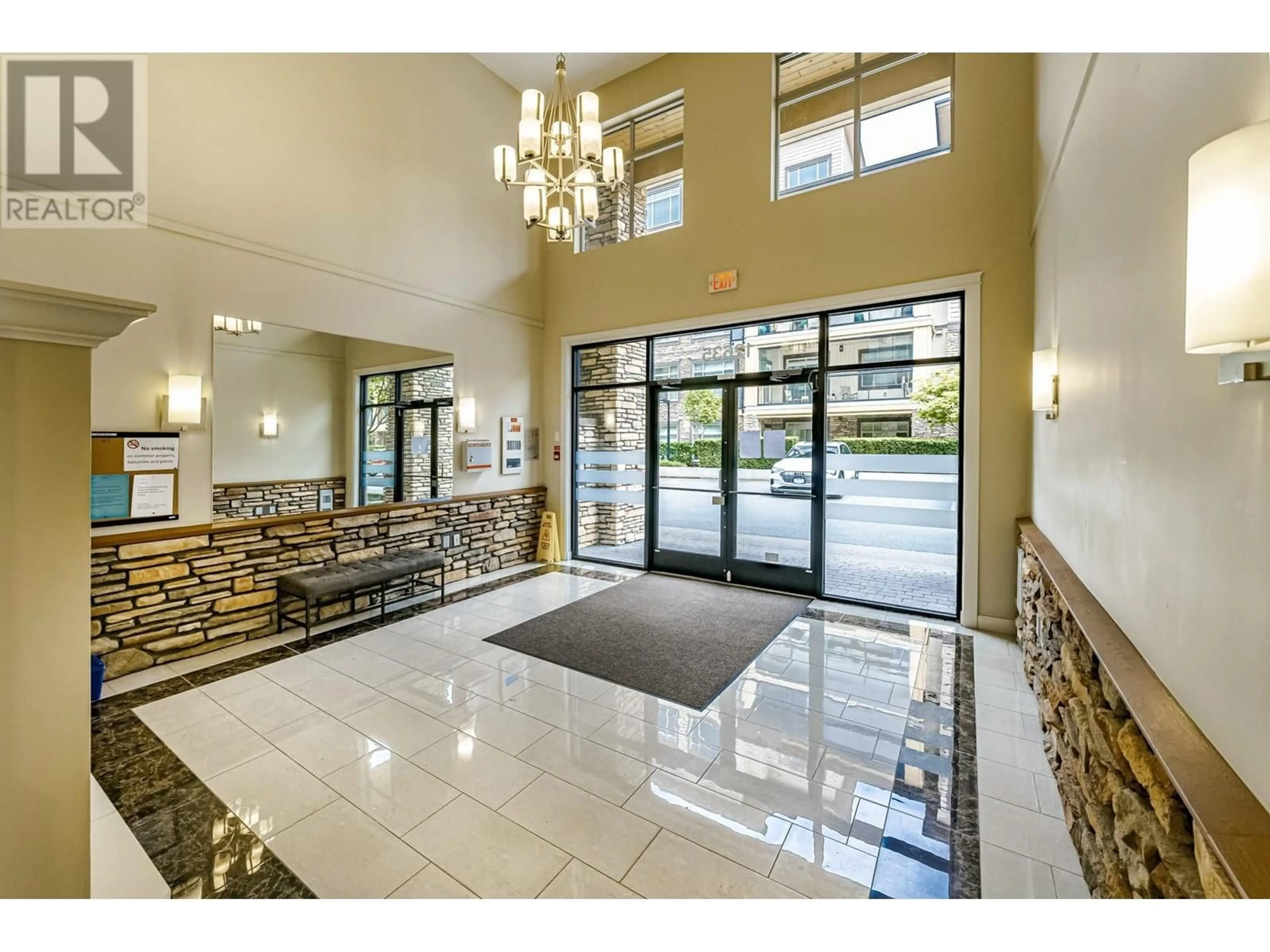 Indoor foyer for 419 - 12635 190A STREET, Pitt Meadows British Columbia V3Y0E8
