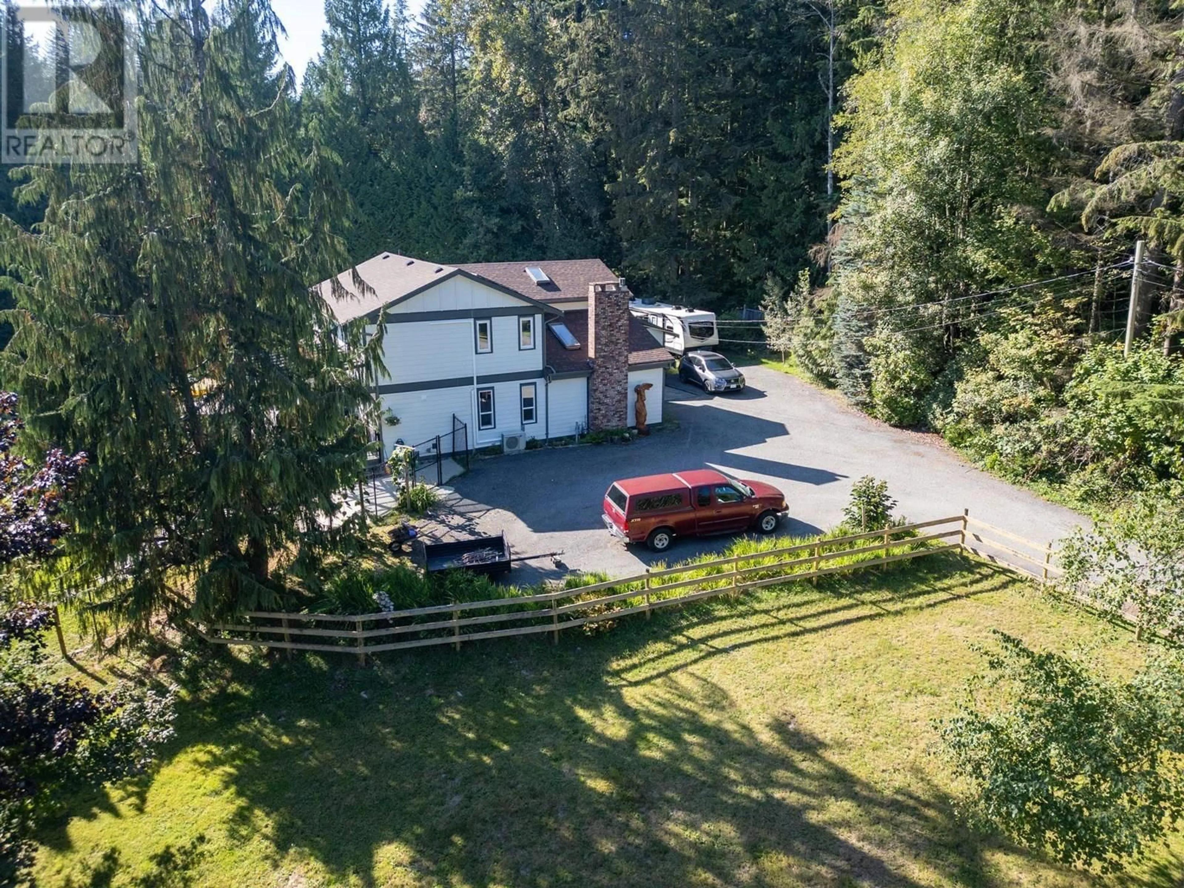 A pic from outside/outdoor area/front of a property/back of a property/a pic from drone, unknown for 12627 GARIBALDI STREET, Maple Ridge British Columbia V2W1N3