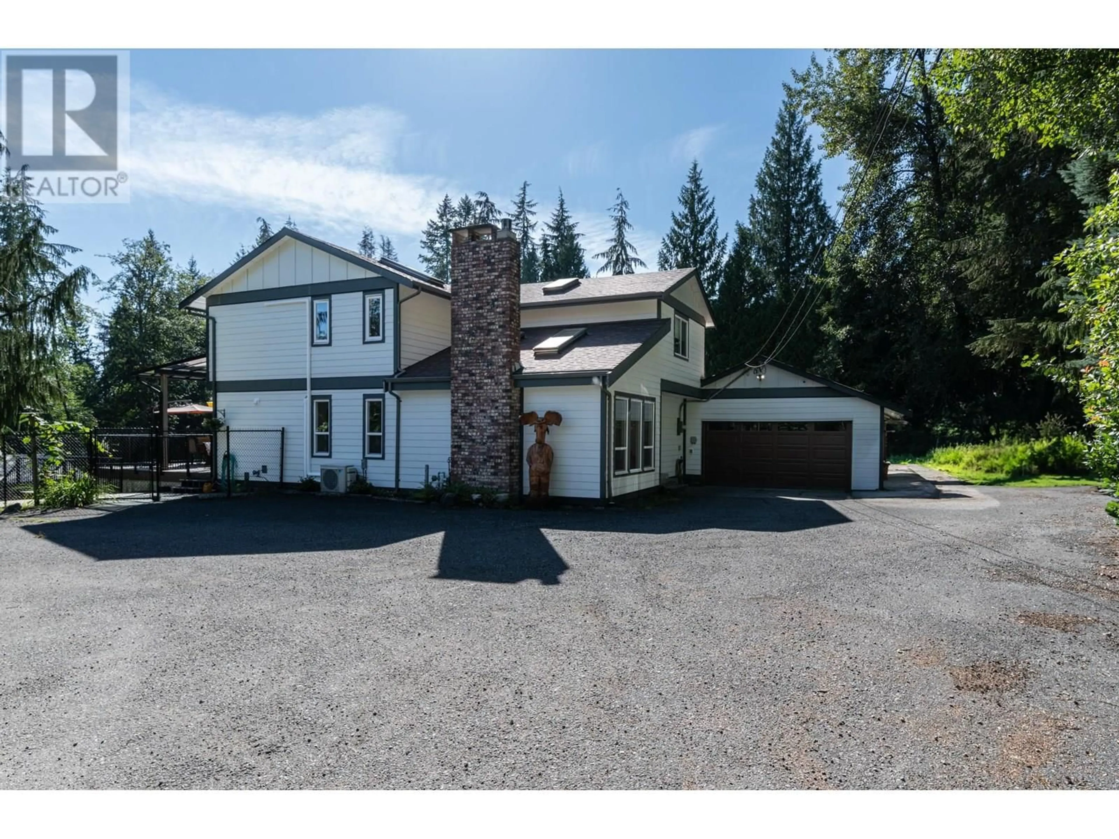 A pic from outside/outdoor area/front of a property/back of a property/a pic from drone, street for 12627 GARIBALDI STREET, Maple Ridge British Columbia V2W1N3