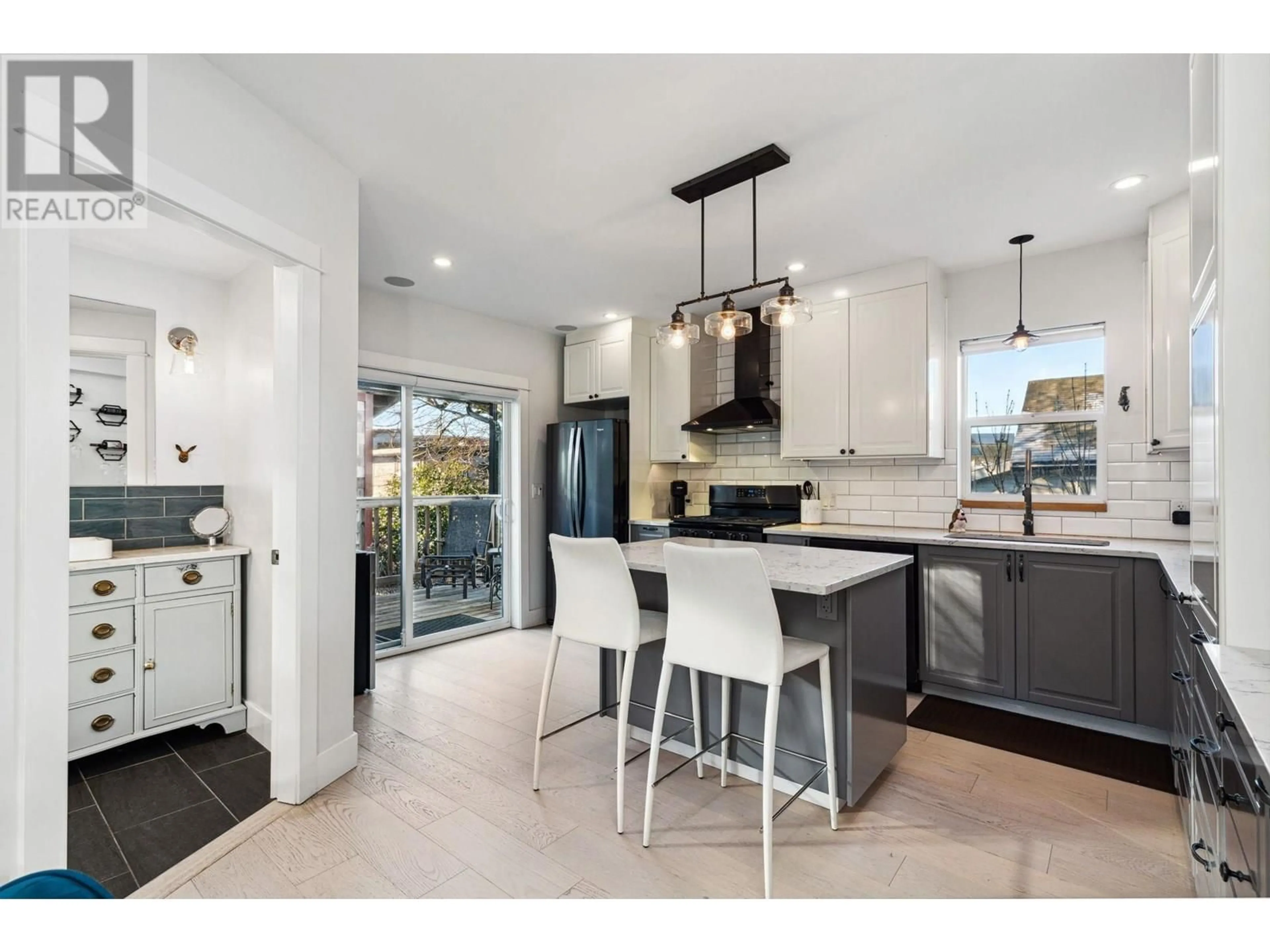 Open concept kitchen, ceramic/tile floor for 20540 LORNE AVENUE, Maple Ridge British Columbia V2X1G9